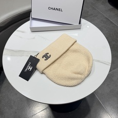 CHANEL香奈儿 新款针织羊毛毛线帽, 高品质定制羊毛,简约帅气新标志,男女同款 超酷时尚街头风! 材质:70%羊毛+ CHANEL香奈儿 新款针织羊毛毛线帽, 高品质定制羊毛,简约帅气新标志,男女同款 超酷时尚街头风! 材质:70%羊毛+