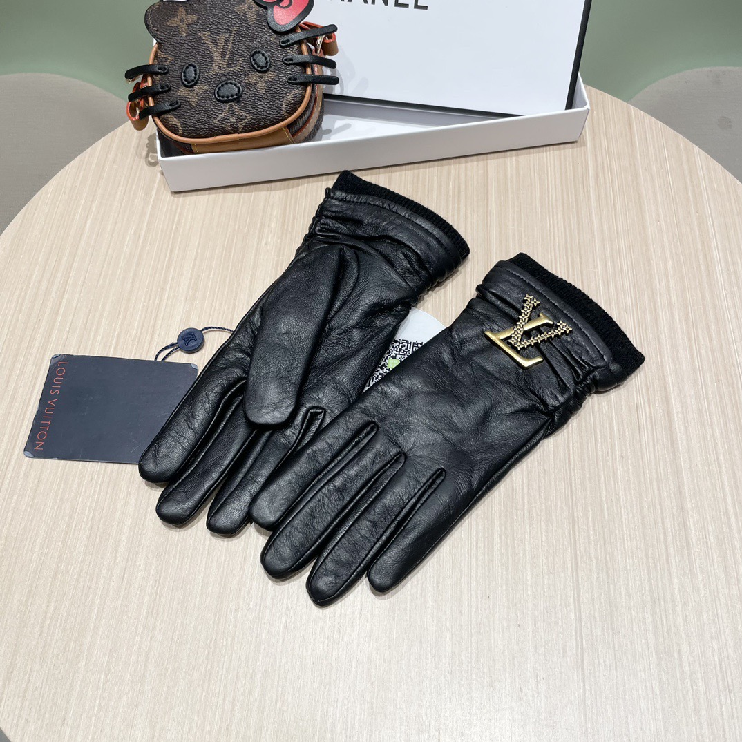 NO:618206,LV men's new sheepskin gloves, fashionable gloves, warm in autumn and winter with velvet lining, classic and simple, super comfortable, soft and versatile!  Size L, XL gloves, gloves, louis vuitton, sheepskin, gloves19860909Lv男款新品羊皮手套,时尚手套,秋冬保暖加绒内里,经典简洁上手超舒适柔软、百搭！码数L,XL手套,手套,louis vuitton,sheepskin,gloves,accessory