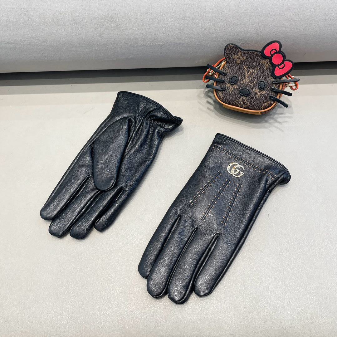 NO:618222,GUCCI men's new sheepskin gloves, fashionable gloves, warm in autumn and winter with velvet lining, classic, simple and easy to use, super comfortable, soft and versatile!  Size XL, XX L gloves, gloves, gucci, sheepskin, gloves19860909GUCCI 古奇男款新品羊皮手套,时尚手套,秋冬保暖加绒内里,经典简洁上手超舒适柔软、百搭！码数XL,XX L手套,手套,gucci,sheepskin,gloves,accessory