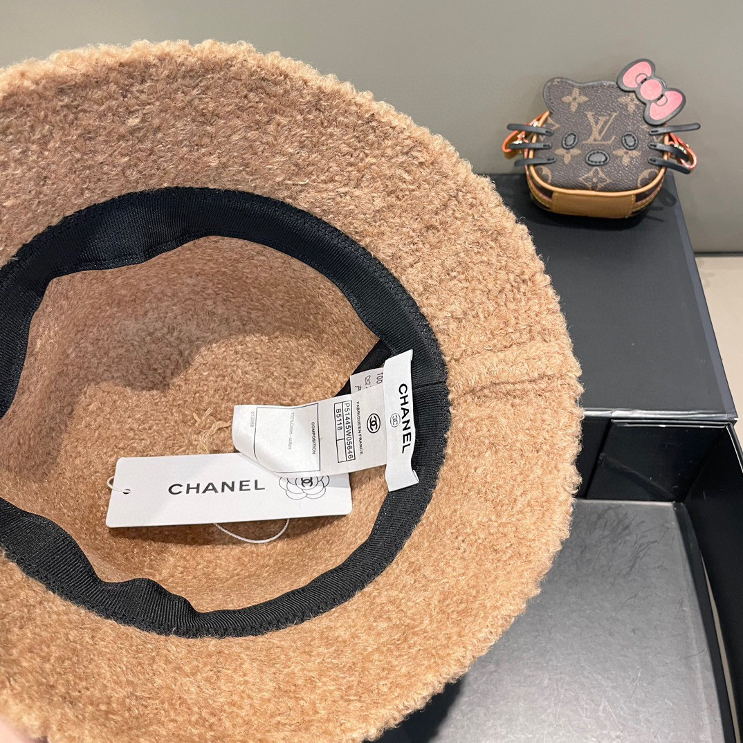 Chanel香奈儿羊羔绒帽子女冬款新款渔夫帽女士秋冬季毛绒百搭防寒保暖盆帽