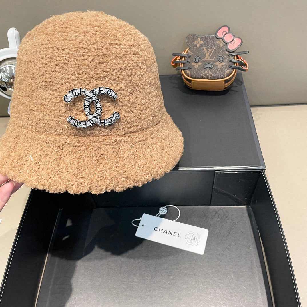Chanel香奈儿羊羔绒帽子女冬款新款渔夫帽女士秋冬季毛绒百搭防寒保暖盆帽