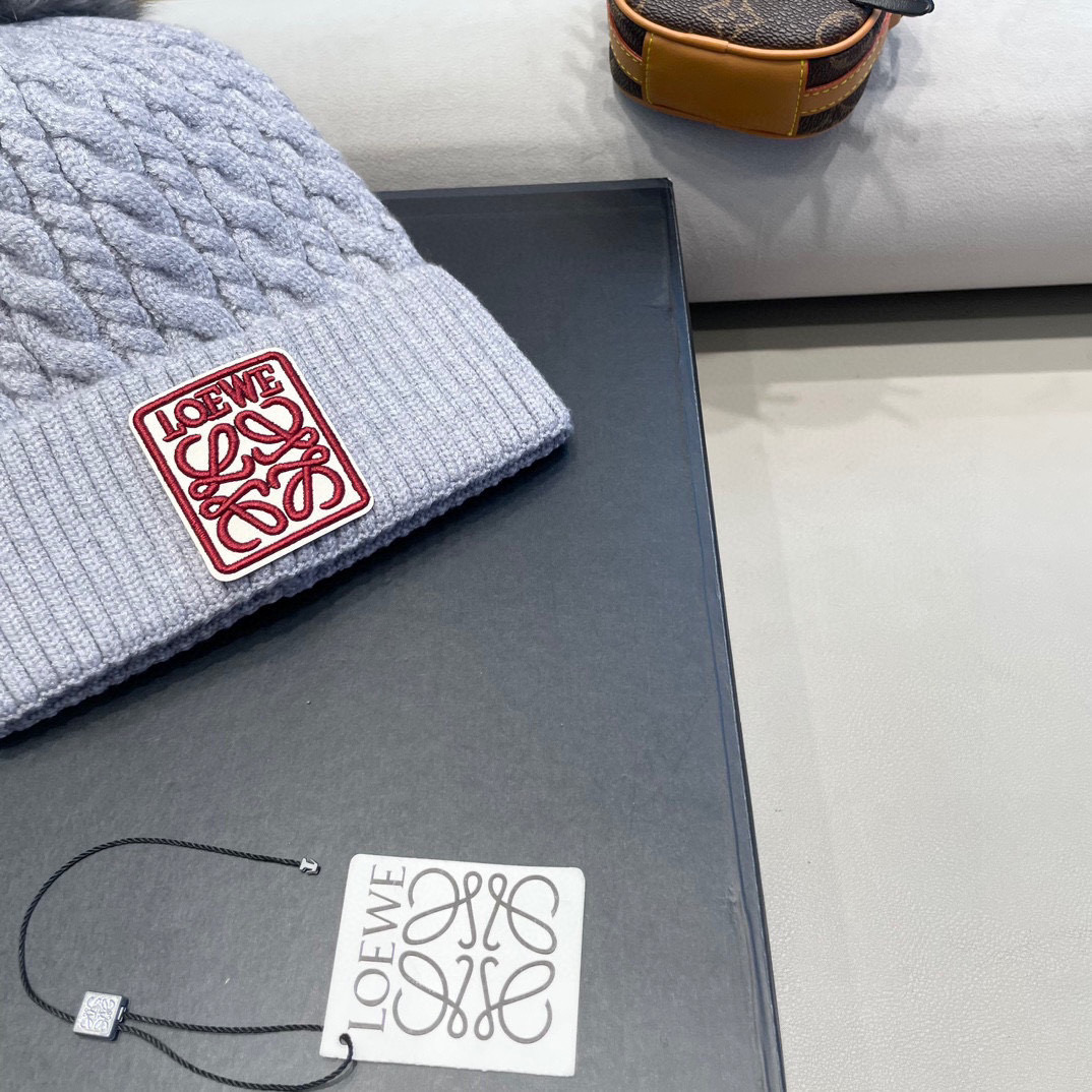 【LOEWE罗意威】早秋简约针织毛线帽，毛绒材质，非常百搭