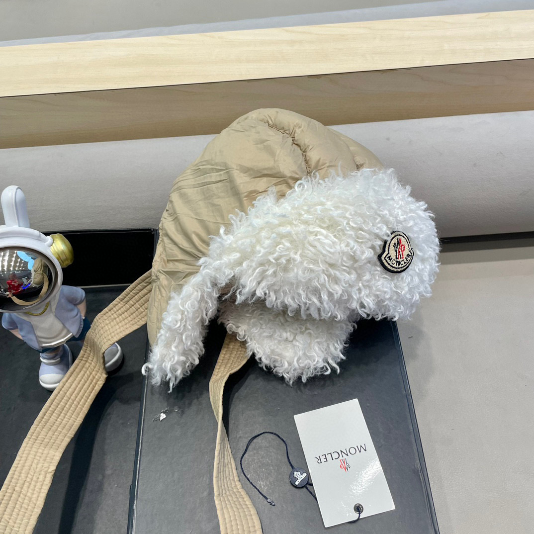moncler新款日系复古羊羔毛骑行羽绒绑带雷锋帽女护耳帽百搭保暖套头帽潮