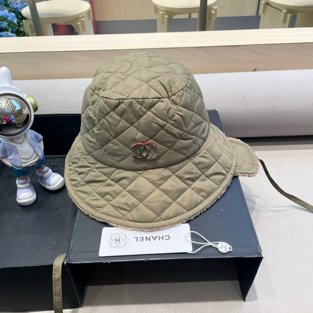 Chanel香奈儿款羽绒棉新款羊羔绒渔夫帽女秋冬保暖护耳帽时尚百搭素颜遮脸帽