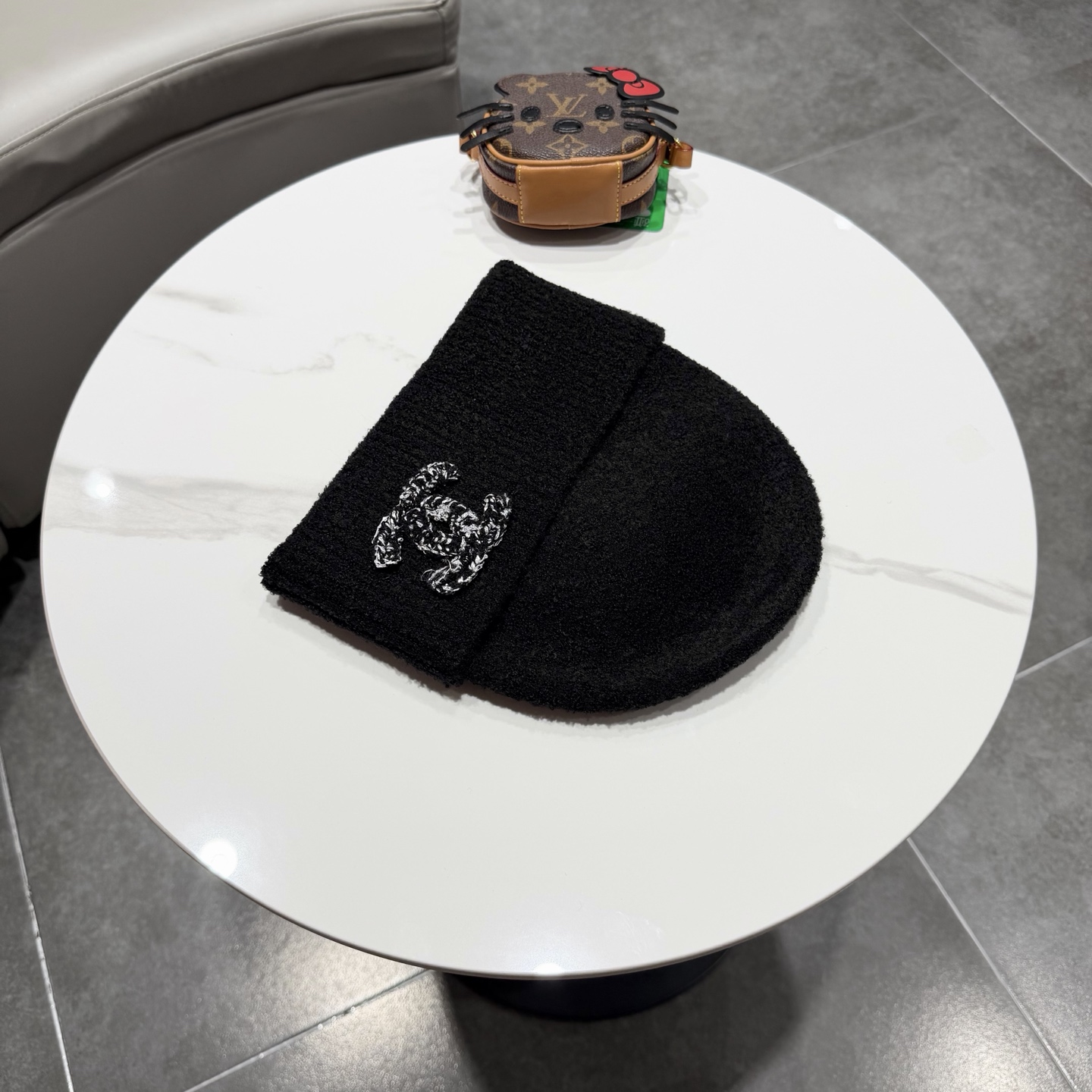 Chanel官网品质香奈儿秋冬网红时尚博主推荐款毛线帽，小红书爆款，手感超柔软舒适的针织线帽，弹性极佳！