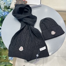 Moncler 蒙口套装秋冬款翻边羊毛针织毛线帽 高品质定制!这款必定是极简主义的最爱 干净,利索,时尚百搭,绝对不挑脸 Moncler 蒙口套装秋冬款翻边羊毛针织毛线帽 高品质定制!这款必定是极简主义的最爱 干净,利索,时尚百搭,绝对不挑脸