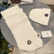 Moncler 蒙口套装秋冬款翻边羊毛针织毛线帽 高品质定制!这款必定是极简主义的最爱 干净,利索,时尚百搭,绝对不挑脸 Moncler 蒙口套装秋冬款翻边羊毛针织毛线帽 高品质定制!这款必定是极简主义的最爱 干净,利索,时尚百搭,绝对不挑脸