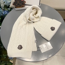 Moncler 蒙口套装秋冬款翻边羊毛针织毛线帽 高品质定制!这款必定是极简主义的最爱 干净,利索,时尚百搭,绝对不挑脸 Moncler 蒙口套装秋冬款翻边羊毛针织毛线帽 高品质定制!这款必定是极简主义的最爱 干净,利索,时尚百搭,绝对不挑脸