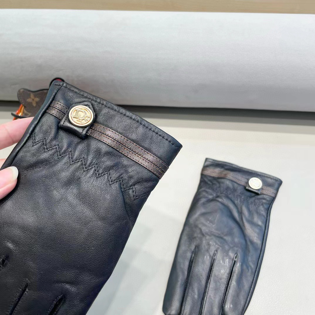 NO:618238,DIOR men's new sheepskin gloves, fashionable gloves, warm in autumn and winter with velvet lining, classic, simple and easy to use, super comfortable, soft and versatile!  Size XL XXL gloves, gloves, dior, dior, sheepskin, gloves19860909DIOR迪奥迪奥男款新品羊皮手套,时尚手套,秋冬保暖加绒内里,经典简洁上手超舒适柔软、百搭！码数XL XXL手套,手套,dior,dior,sheepskin,gloves,accessory