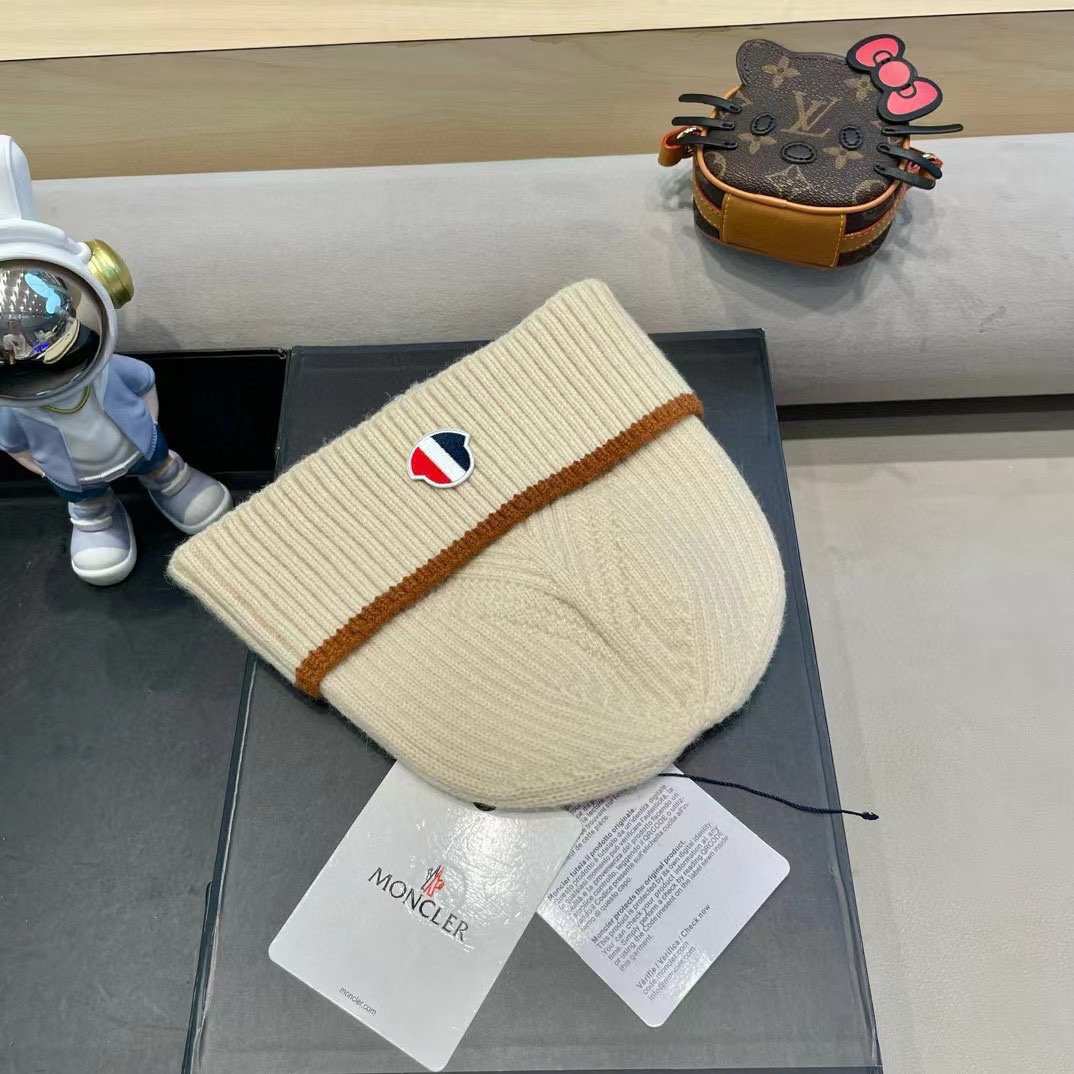 蒙口Moncler盟可睐💥新款经典针织帽，非常柔软亲肤，弹性很好💓有质感又非常百搭的款式~保暖的  羊绒毛线帽，均码有弹
