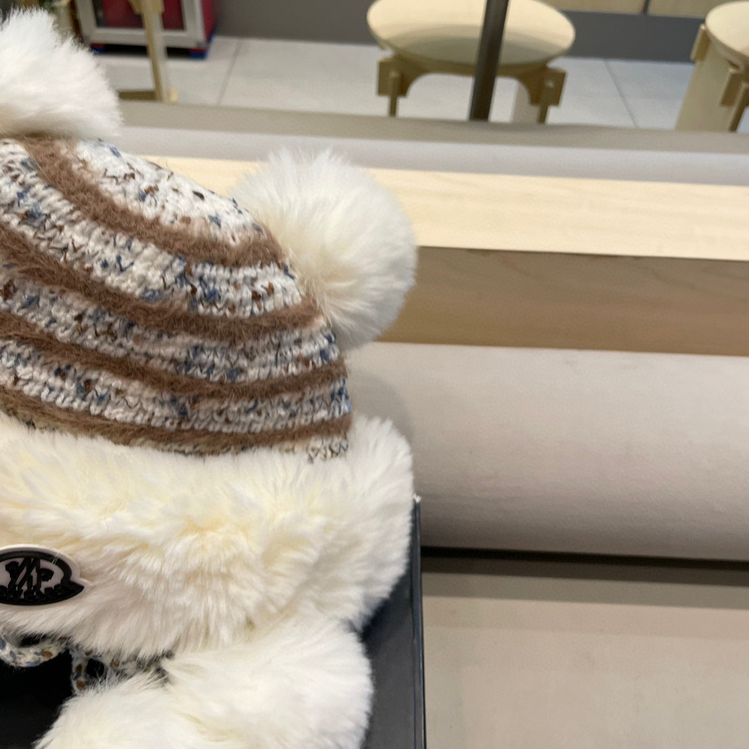 moncler 帽子女秋冬韩版可爱鹿角毛球护耳毛绒帽圣诞加厚东北雷锋帽骑车帽 