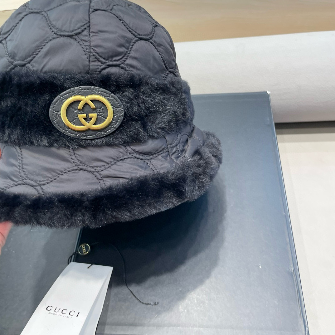 Gucci 毛绒帽子2025新款秋冬季百搭显脸小保暖渔夫帽女士日系网红水桶帽