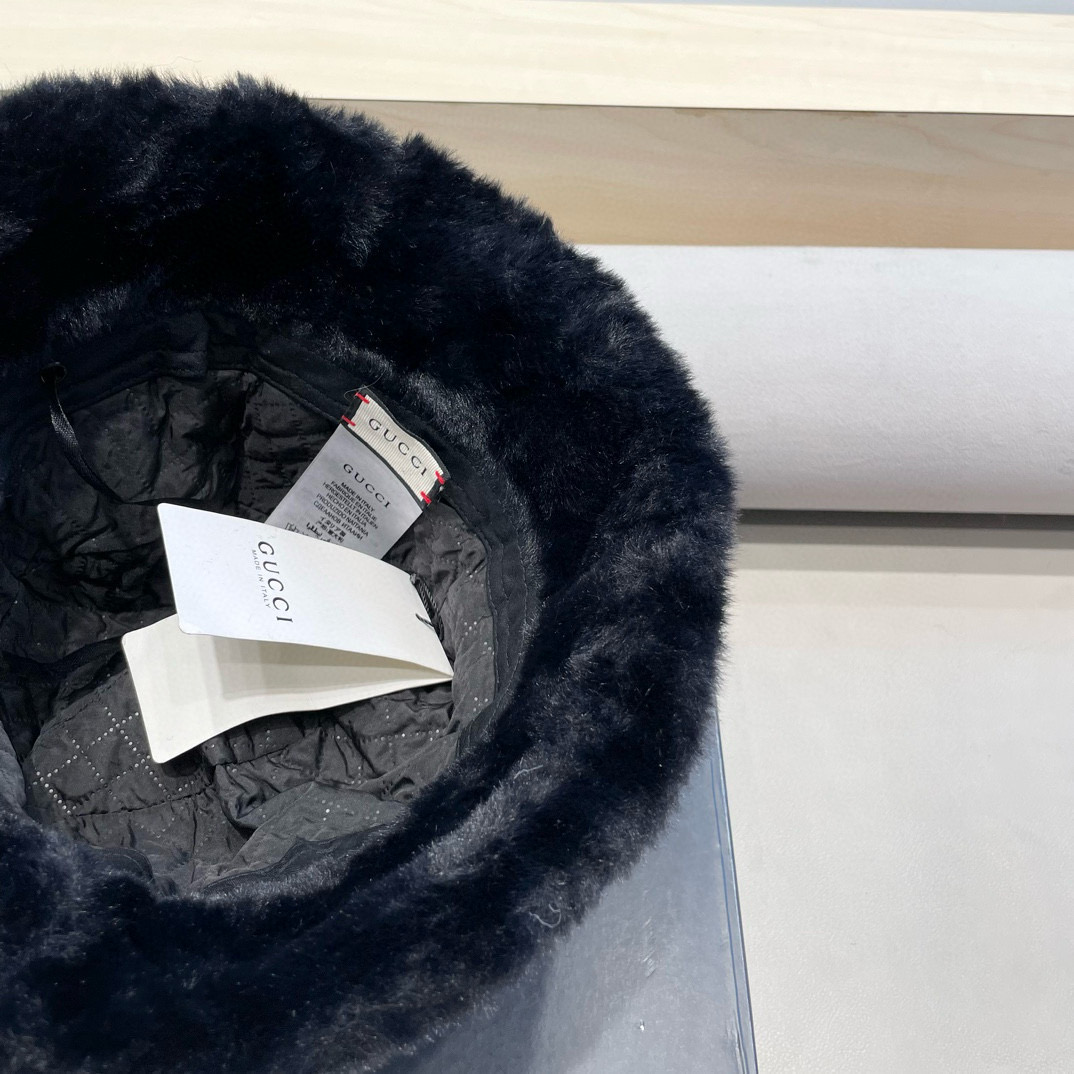 Gucci 毛绒帽子2025新款秋冬季百搭显脸小保暖渔夫帽女士日系网红水桶帽