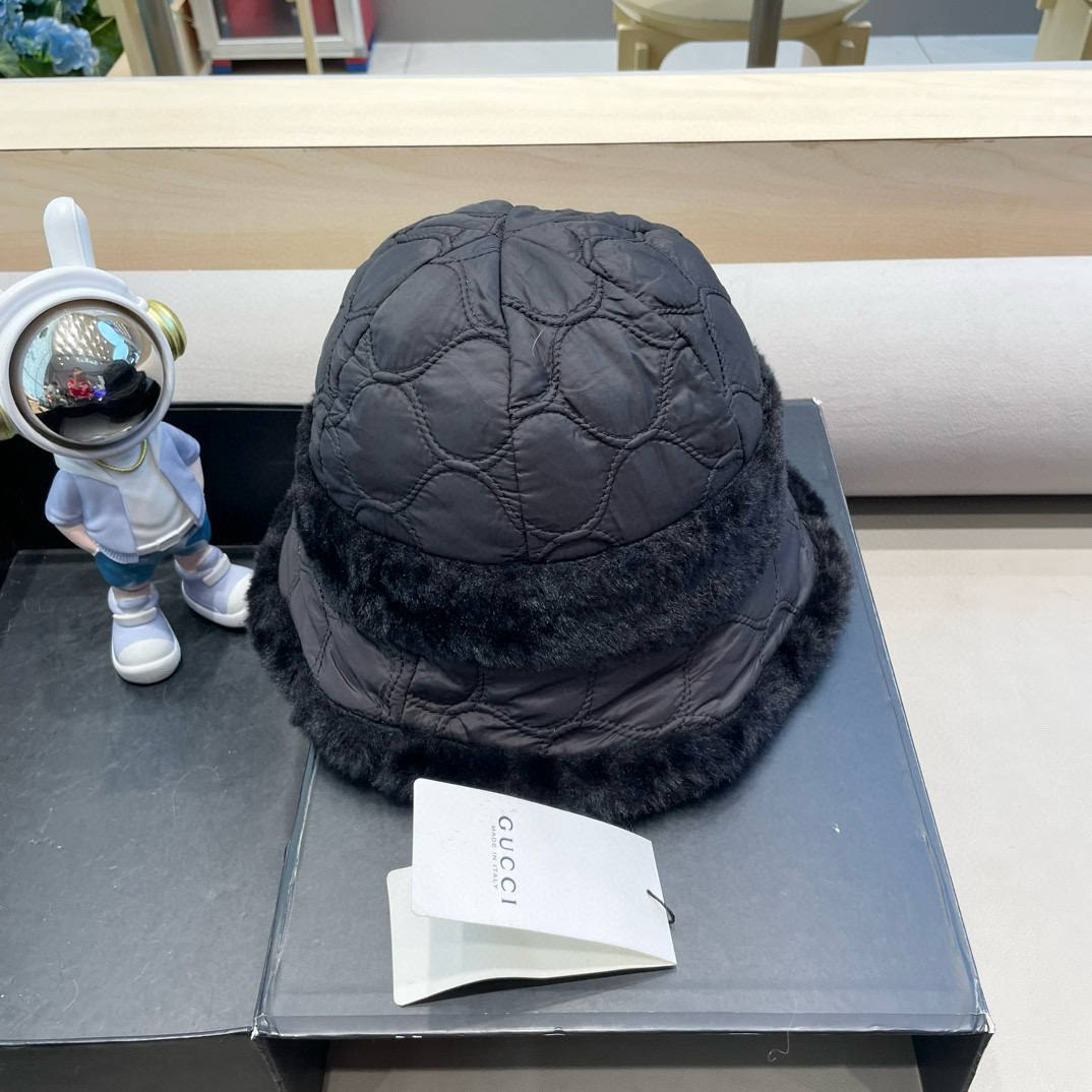 Gucci 毛绒帽子2025新款秋冬季百搭显脸小保暖渔夫帽女士日系网红水桶帽