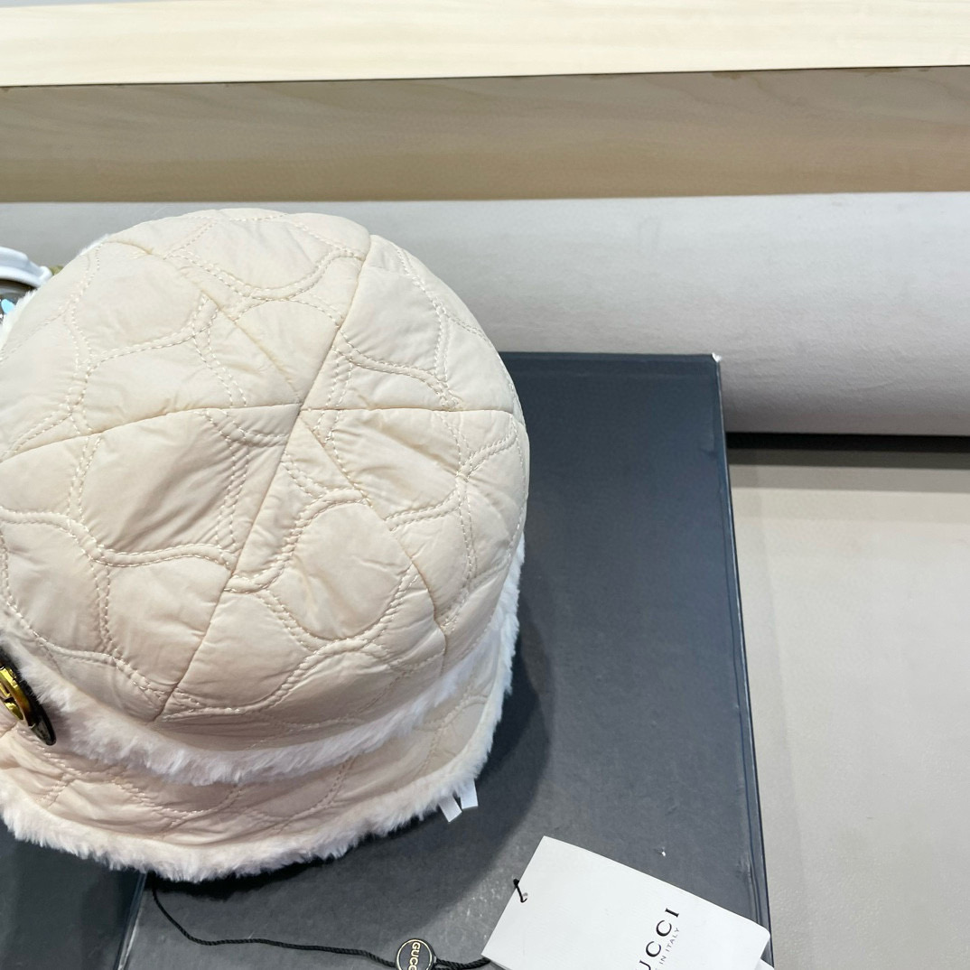 Gucci 毛绒帽子2025新款秋冬季百搭显脸小保暖渔夫帽女士日系网红水桶帽