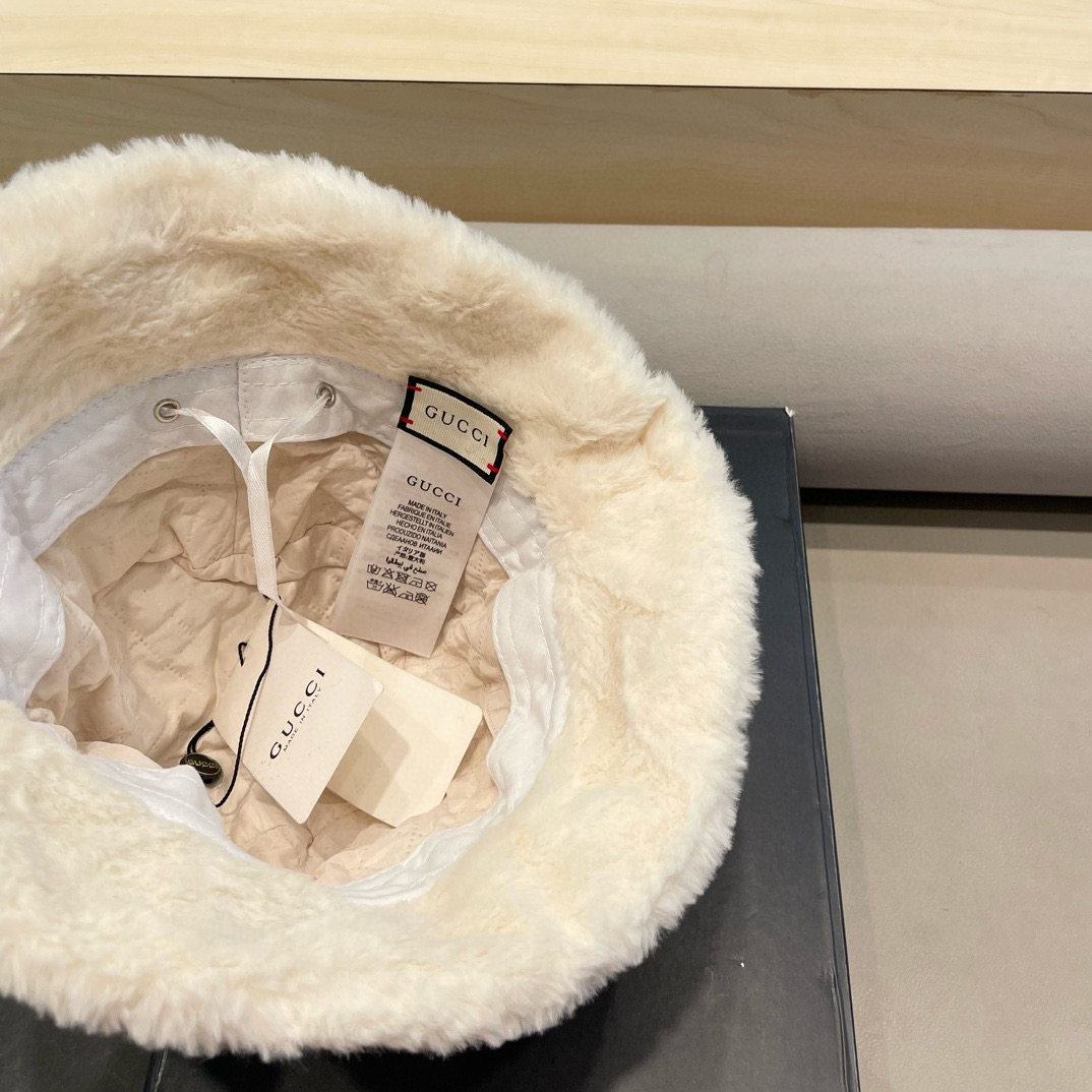 Gucci 毛绒帽子2025新款秋冬季百搭显脸小保暖渔夫帽女士日系网红水桶帽