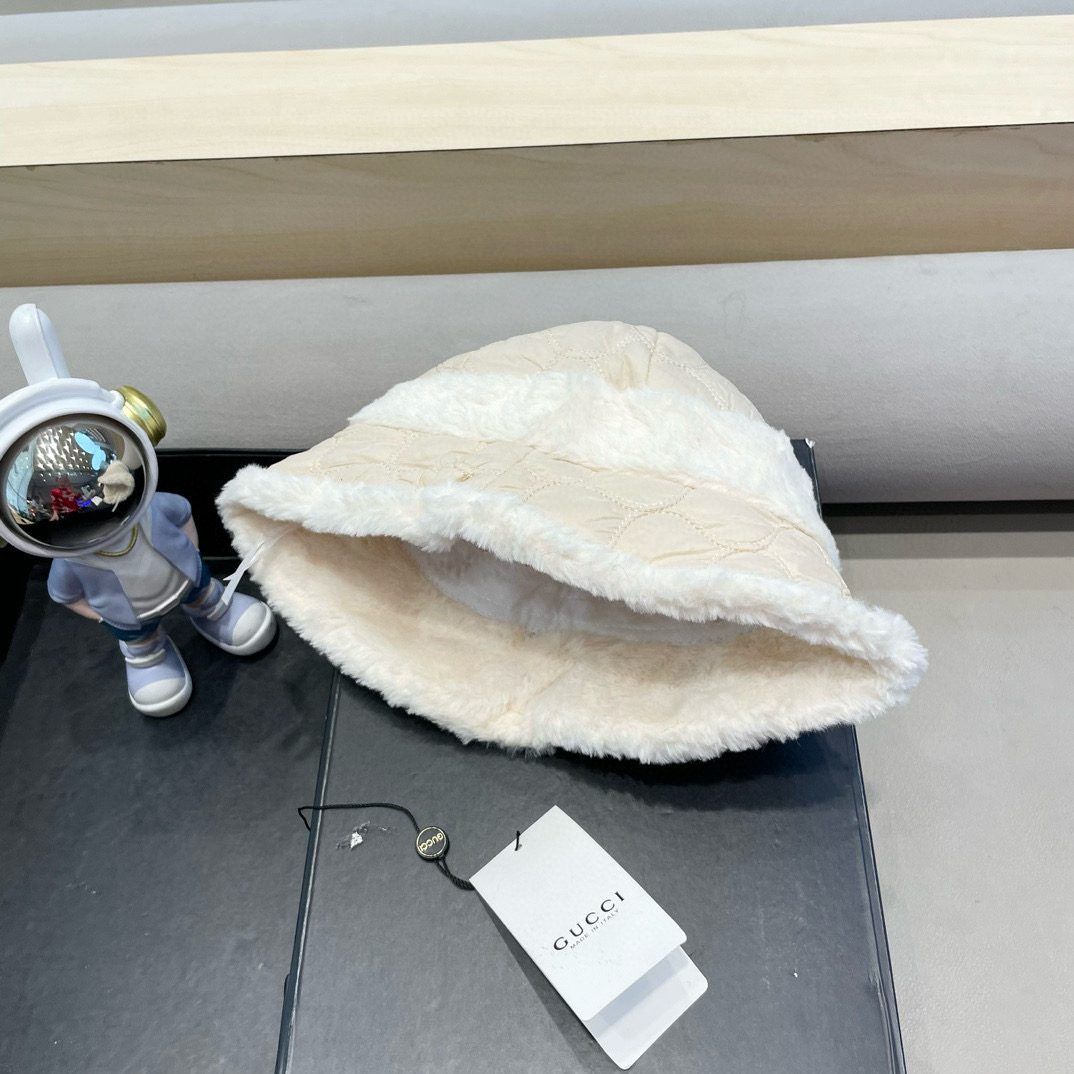 Gucci 毛绒帽子2025新款秋冬季百搭显脸小保暖渔夫帽女士日系网红水桶帽