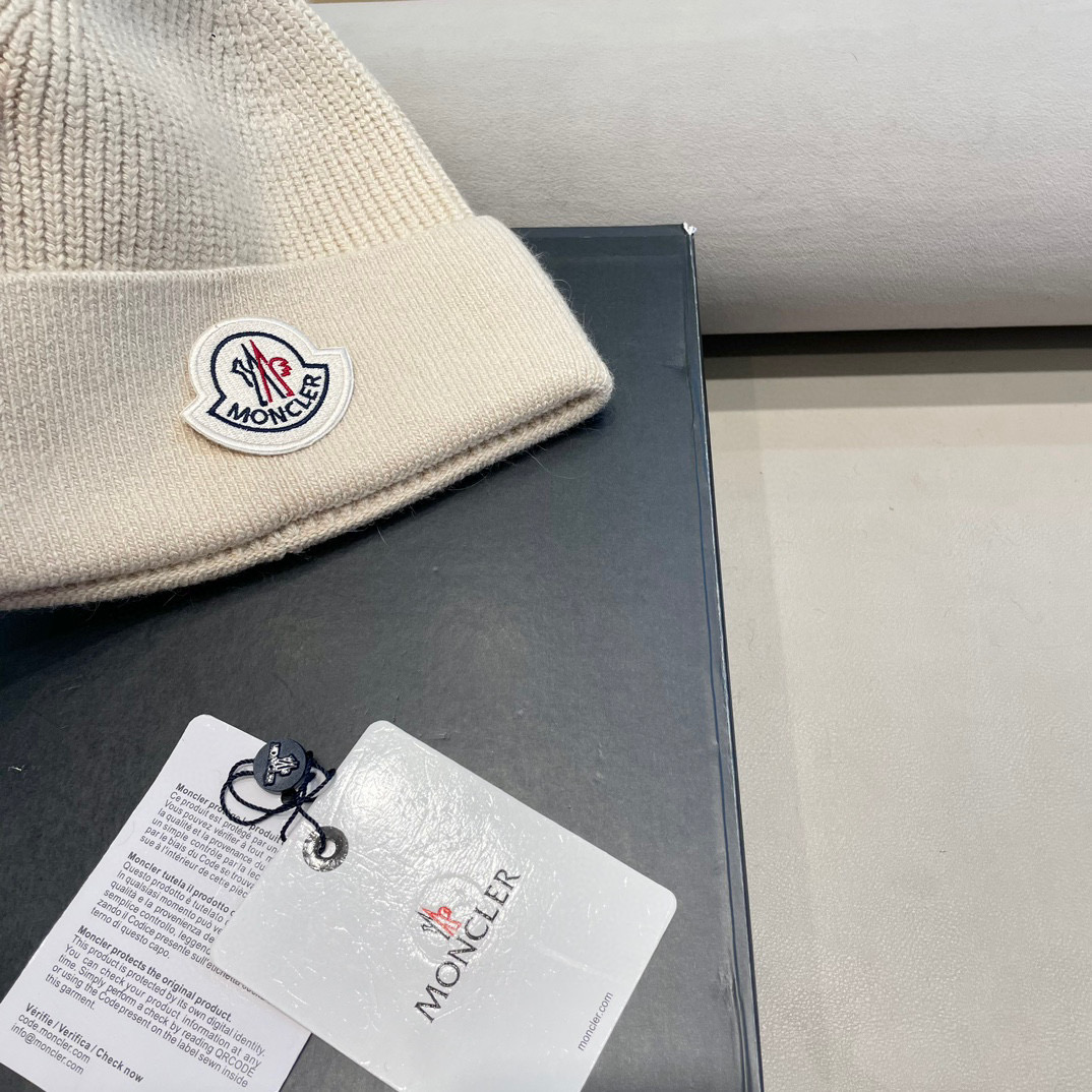 moncler高品质100绵羊🐑毛加兔毛帽子女秋冬保暖护耳针织帽大头围显脸小
