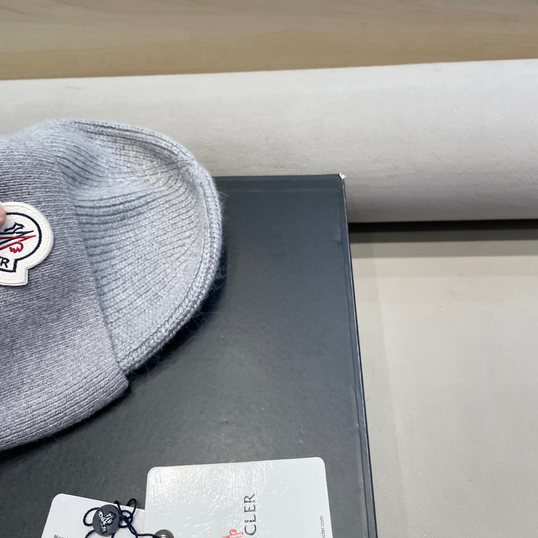moncler高品质100绵羊🐑毛加兔毛帽子女秋冬保暖护耳针织帽大头围显脸小