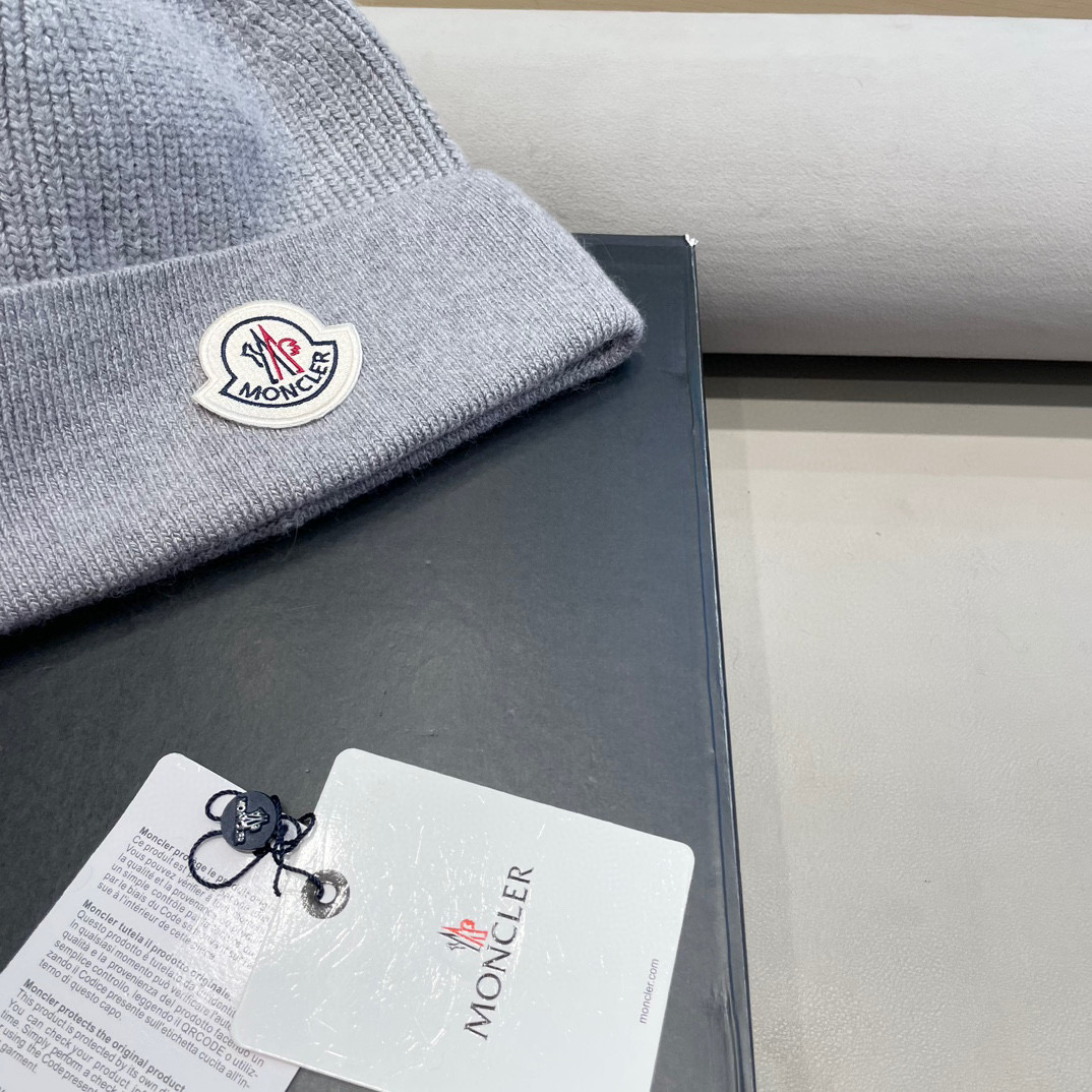 moncler高品质100绵羊🐑毛加兔毛帽子女秋冬保暖护耳针织帽大头围显脸小
