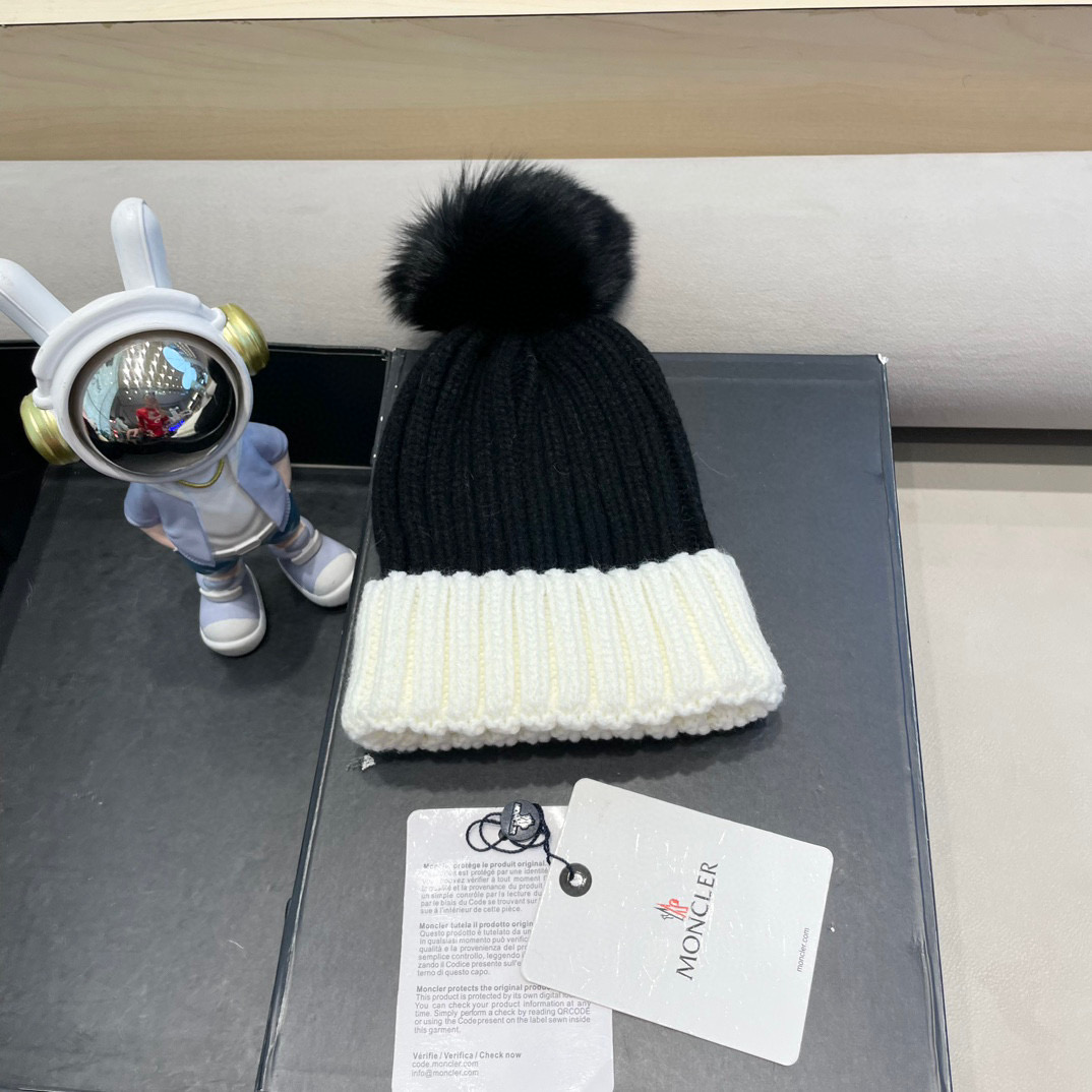 moncler法国定制标冬季保暖针织帽女时髦百搭狐狸毛球拼色可爱毛线帽子