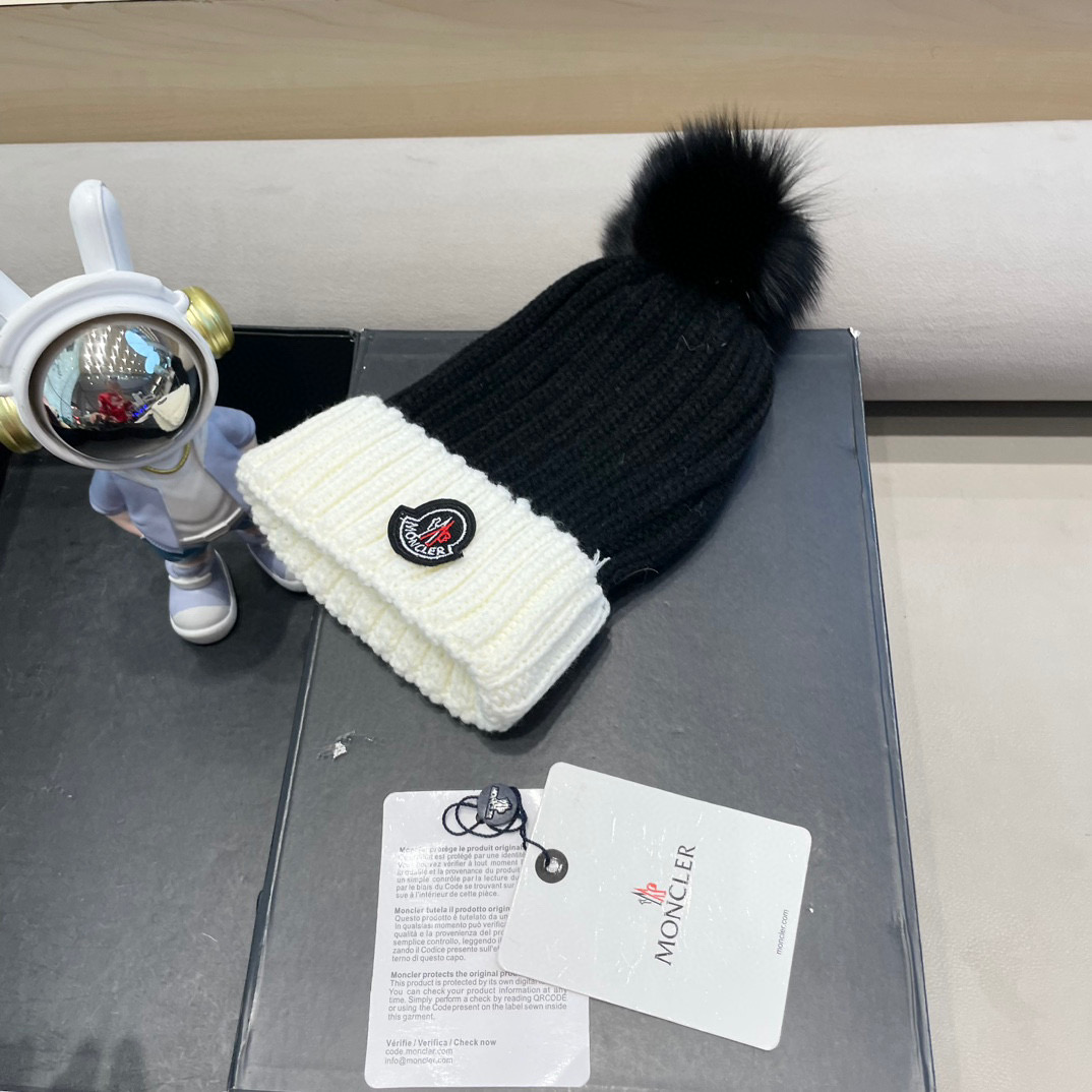 moncler法国定制标冬季保暖针织帽女时髦百搭狐狸毛球拼色可爱毛线帽子