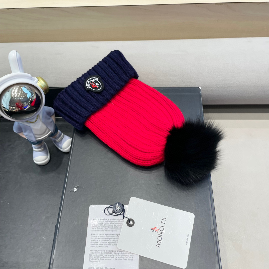 moncler法国定制标冬季保暖针织帽女时髦百搭狐狸毛球拼色可爱毛线帽子