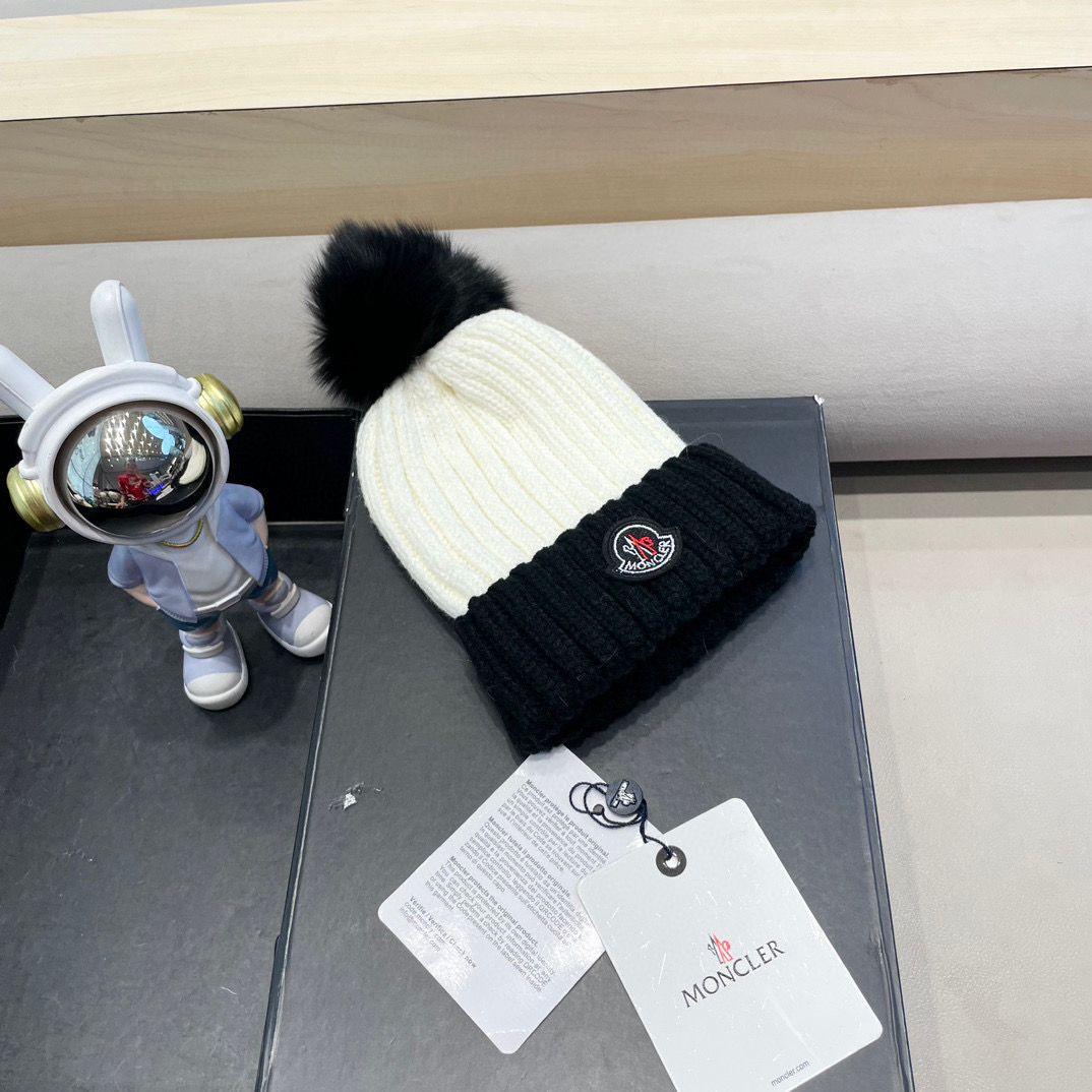 moncler法国定制标冬季保暖针织帽女时髦百搭狐狸毛球拼色可爱毛线帽子