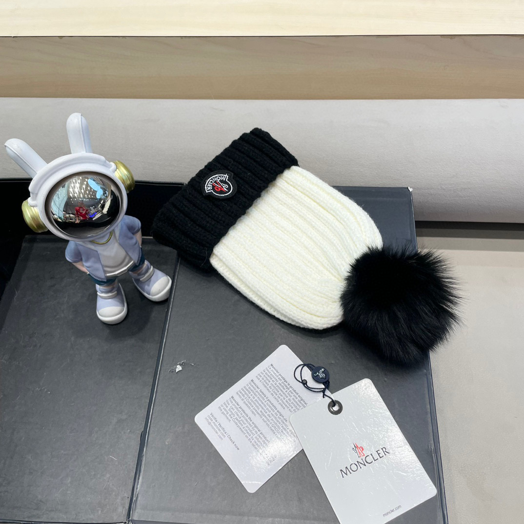 moncler法国定制标冬季保暖针织帽女时髦百搭狐狸毛球拼色可爱毛线帽子