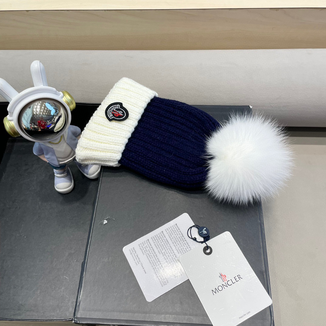 moncler法国定制标冬季保暖针织帽女时髦百搭狐狸毛球拼色可爱毛线帽子