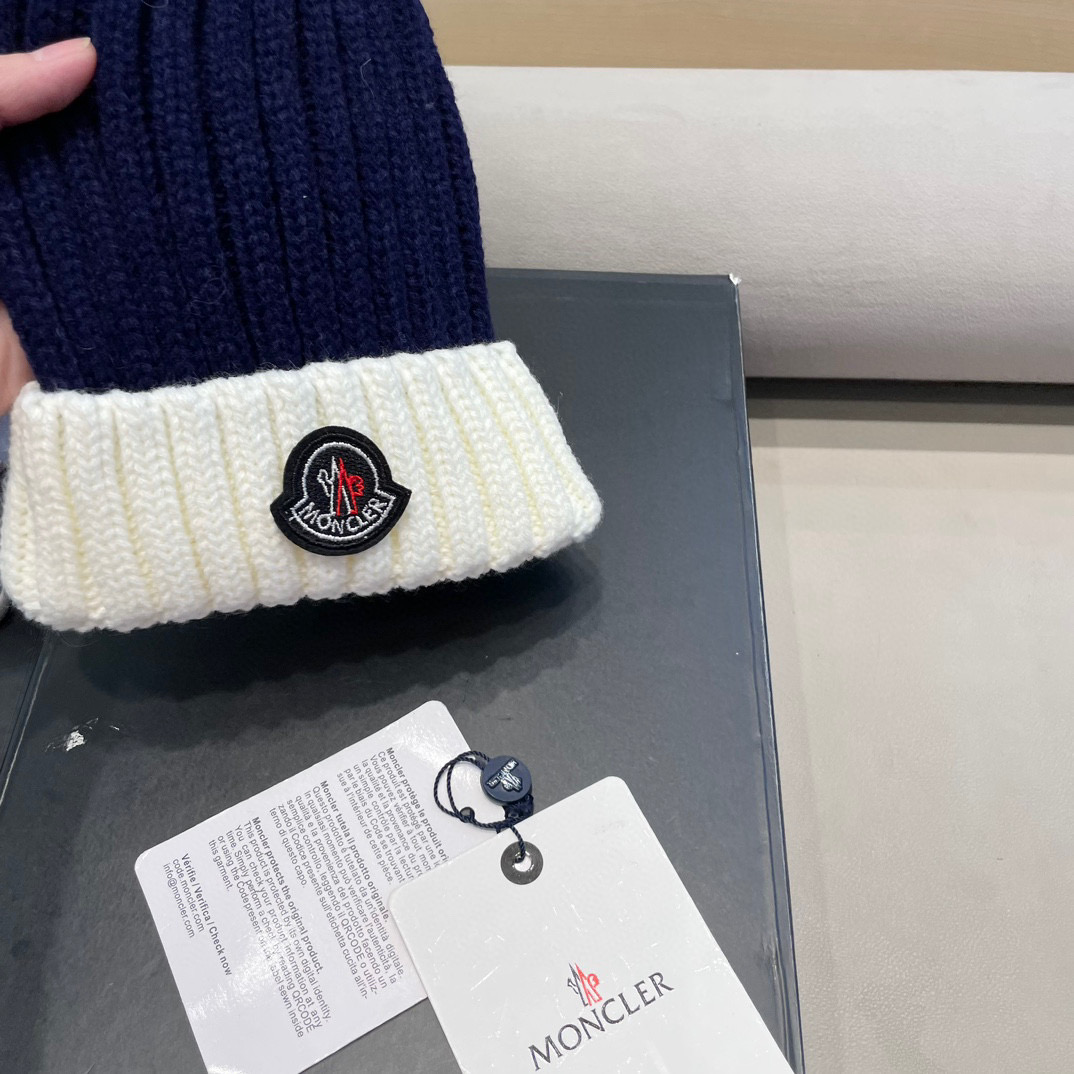 moncler法国定制标冬季保暖针织帽女时髦百搭狐狸毛球拼色可爱毛线帽子