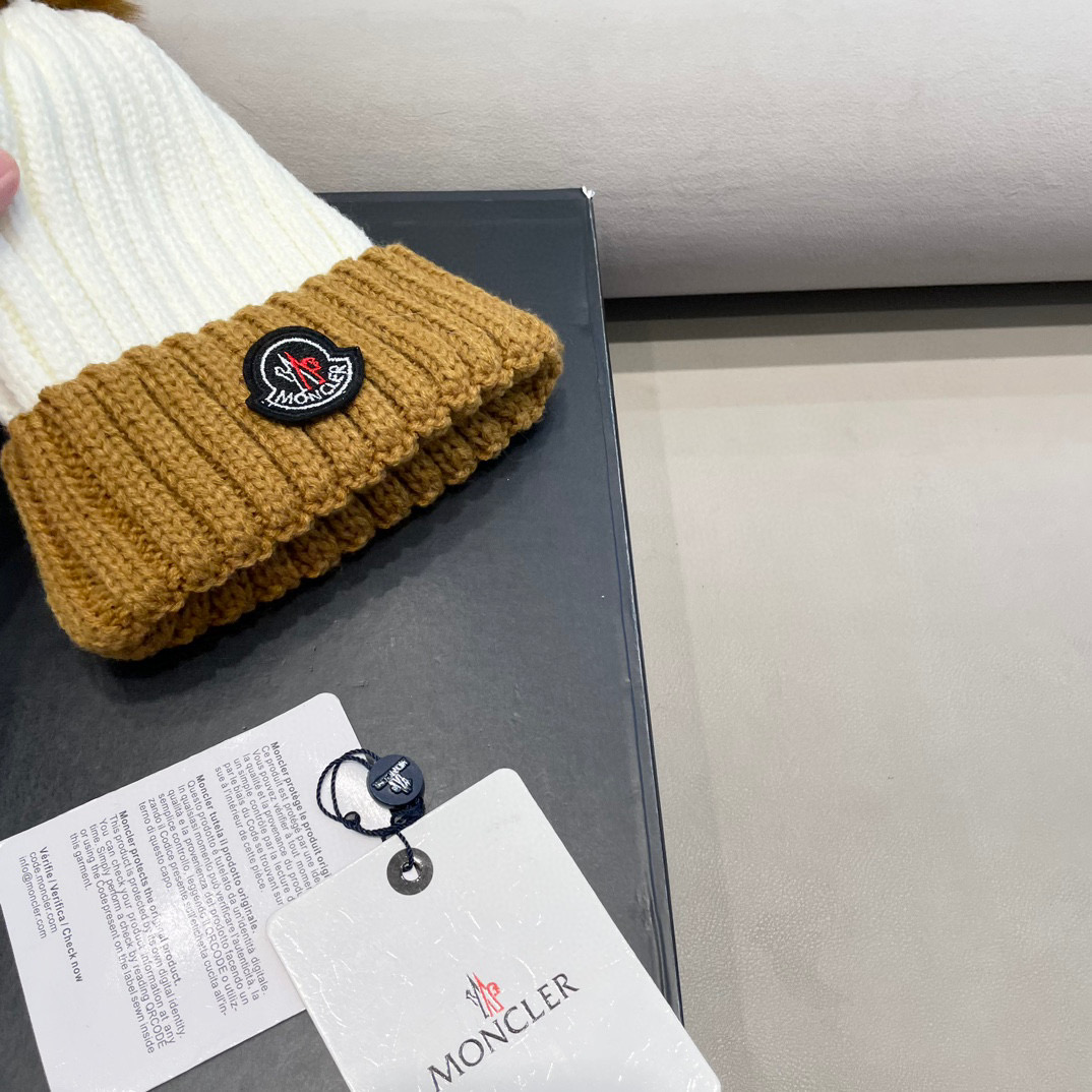 moncler法国定制标冬季保暖针织帽女时髦百搭狐狸毛球拼色可爱毛线帽子
