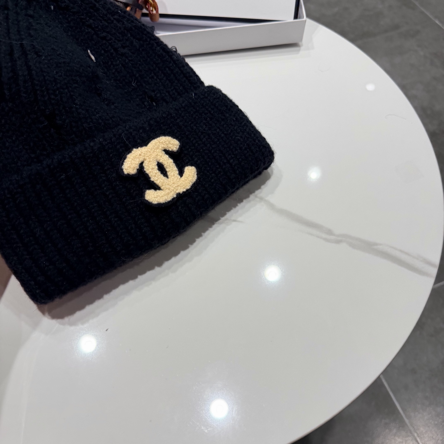 Chanel香奈儿秋冬网红时尚博主推荐款毛线帽，小红书爆款，手感超柔软舒适的针织线帽，弹性极佳！