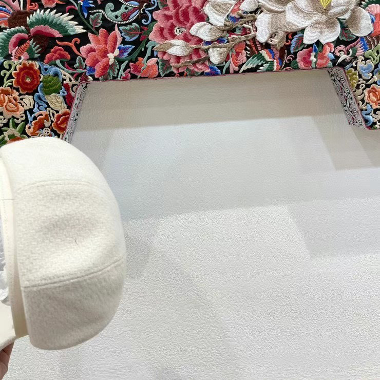PRADA普拉达帽子女秋冬新款毛呢Pu皮檐拼接八角帽英伦复古百搭显脸小贝雷帽潮