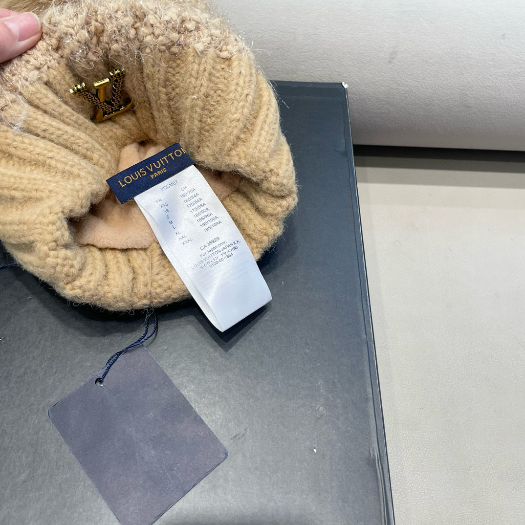 lv路易威登日系兔毛混纺毛线帽子女冬季新款时尚彩条针织帽显脸小百搭包头帽