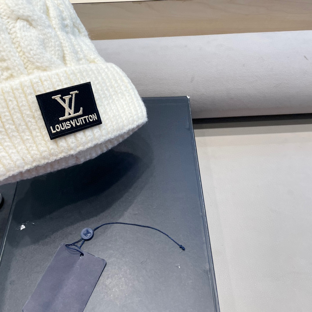 lv路易威登加绒毛线帽冬季保暖帽子护耳帽针织女帽新款加厚冷帽倪倪儿毛球帽