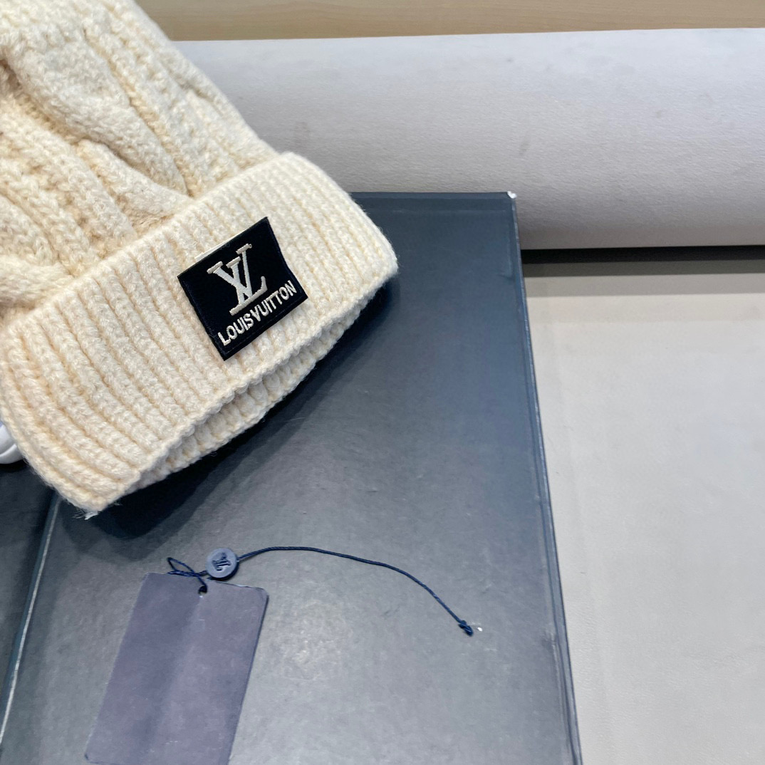 lv路易威登加绒毛线帽冬季保暖帽子护耳帽针织女帽新款加厚冷帽倪倪儿毛球帽