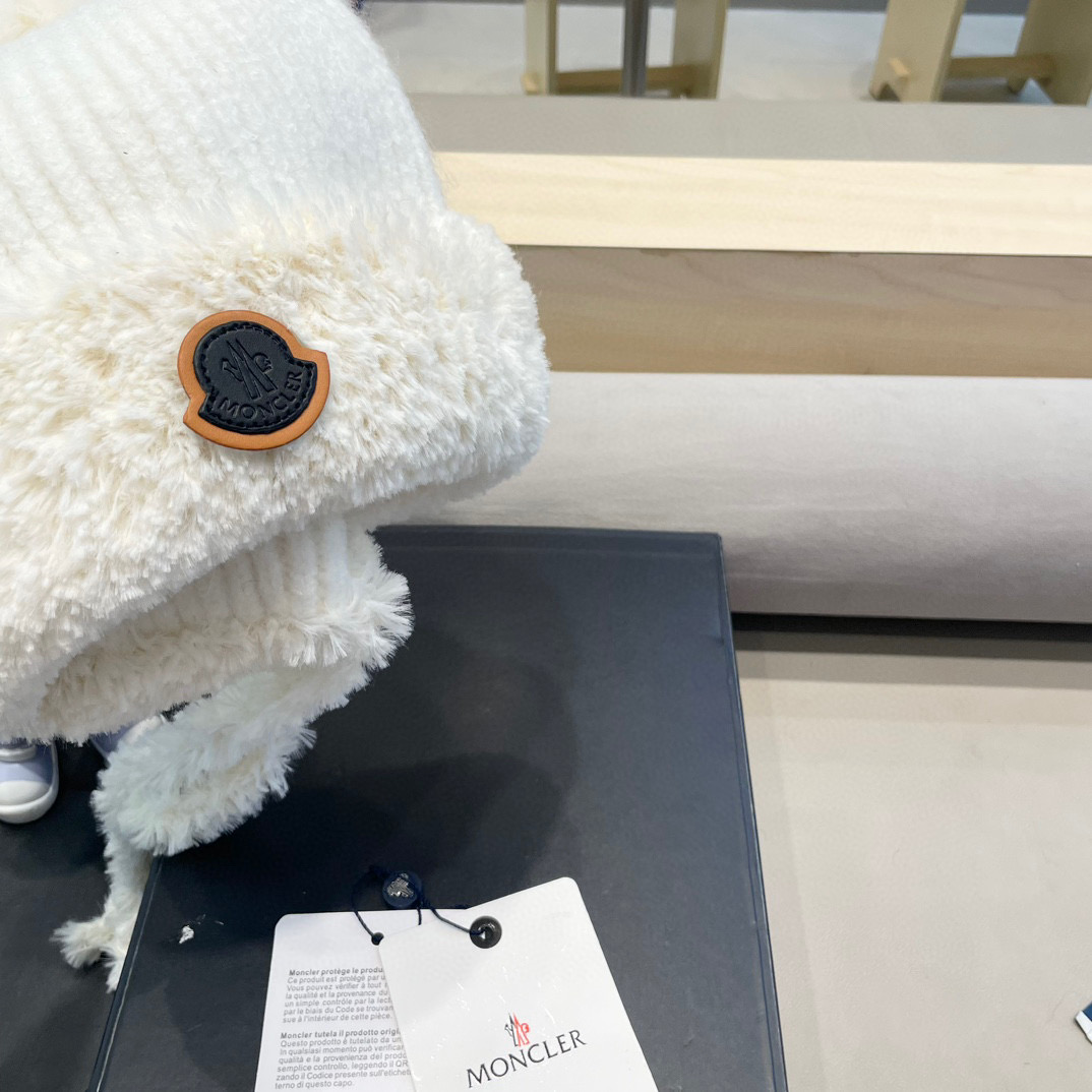 moncler针织帽子女新款保暖加厚防寒毛绒球可爱系带护耳帽潮