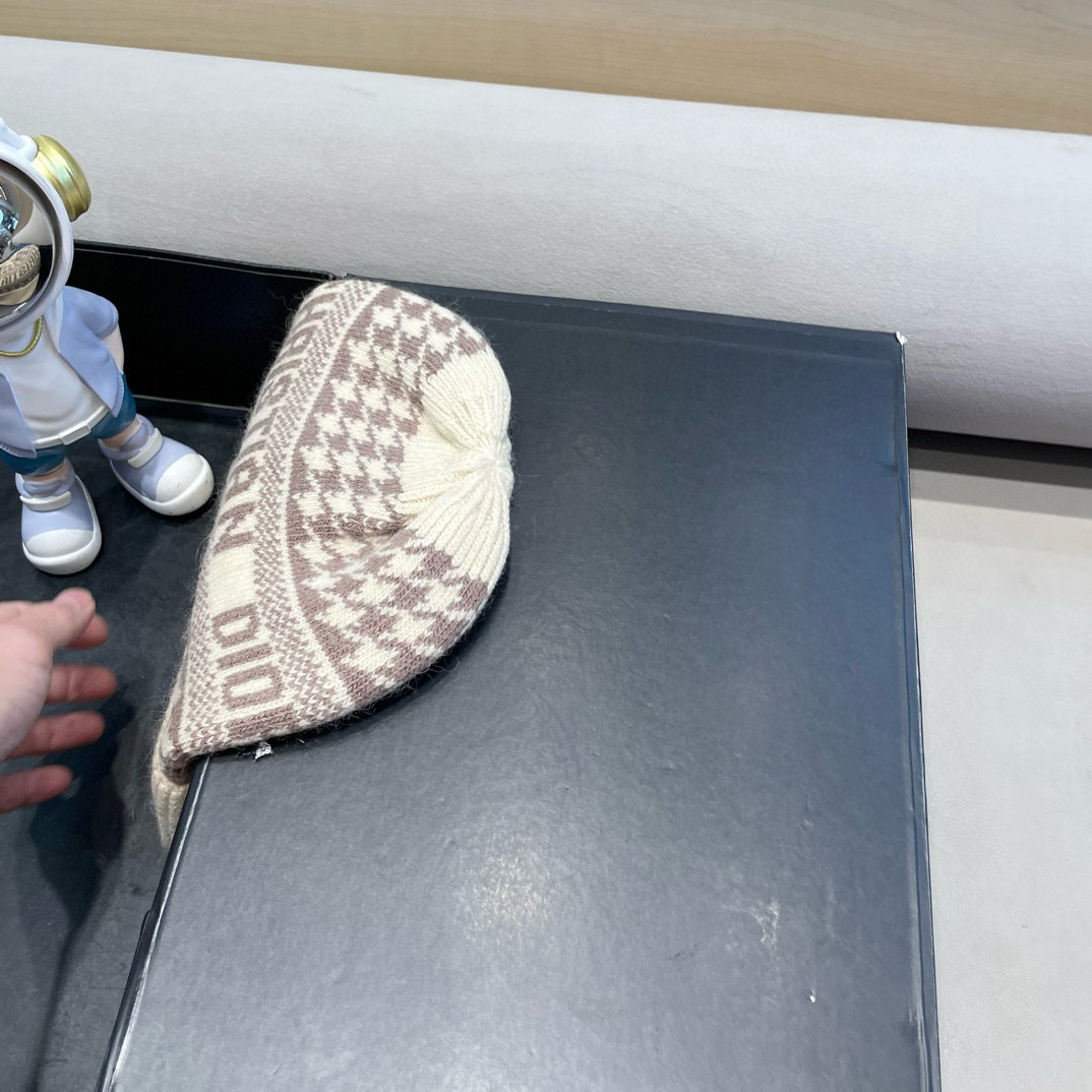 迪奥冬款针织帽女黑色拼接D家冷帽保暖羊绒帽子菠萝菱格毛线帽男