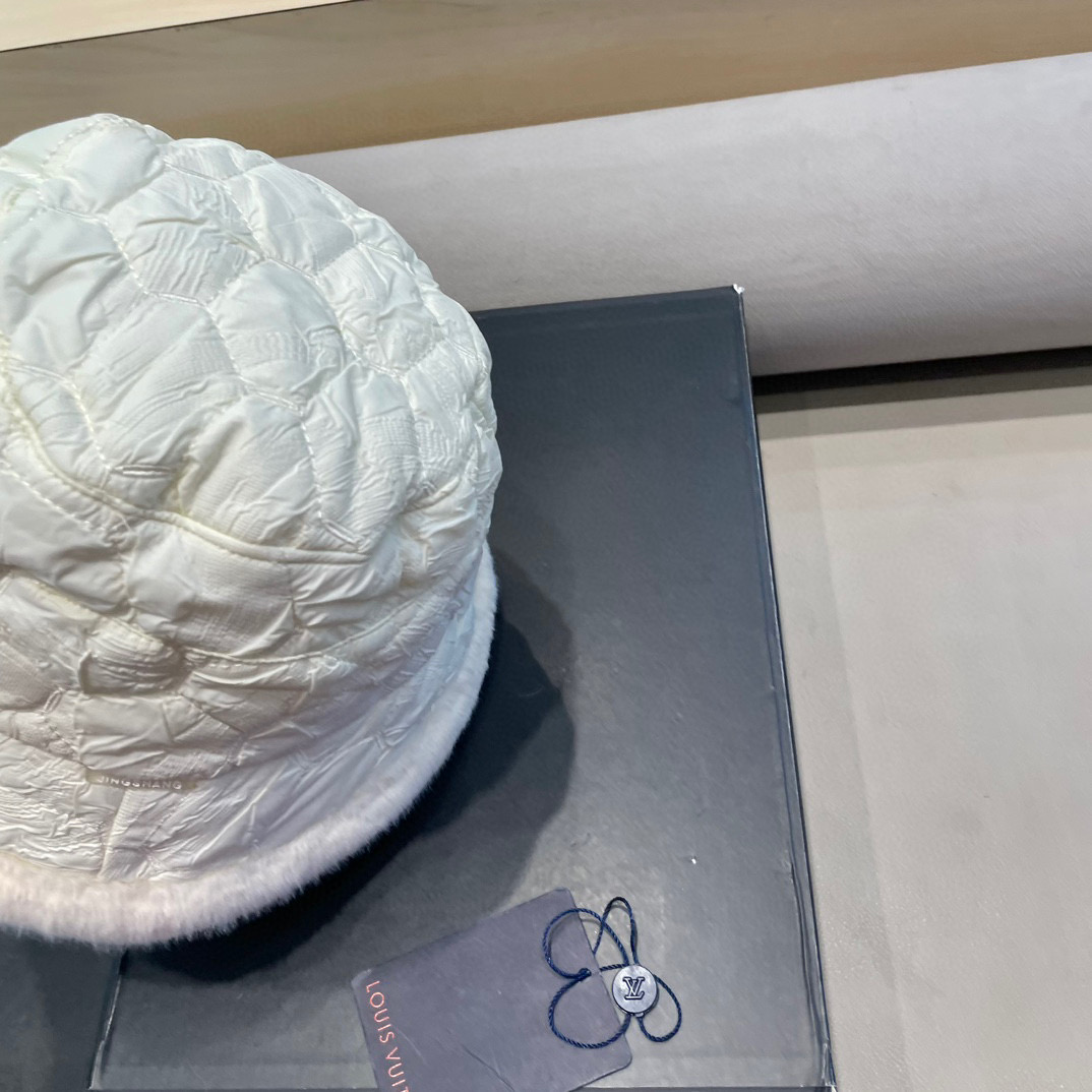 lv路易威登帽子女冬季加绒水桶帽复古小众钟型盆帽显脸小韩国毛绒保暖渔夫帽