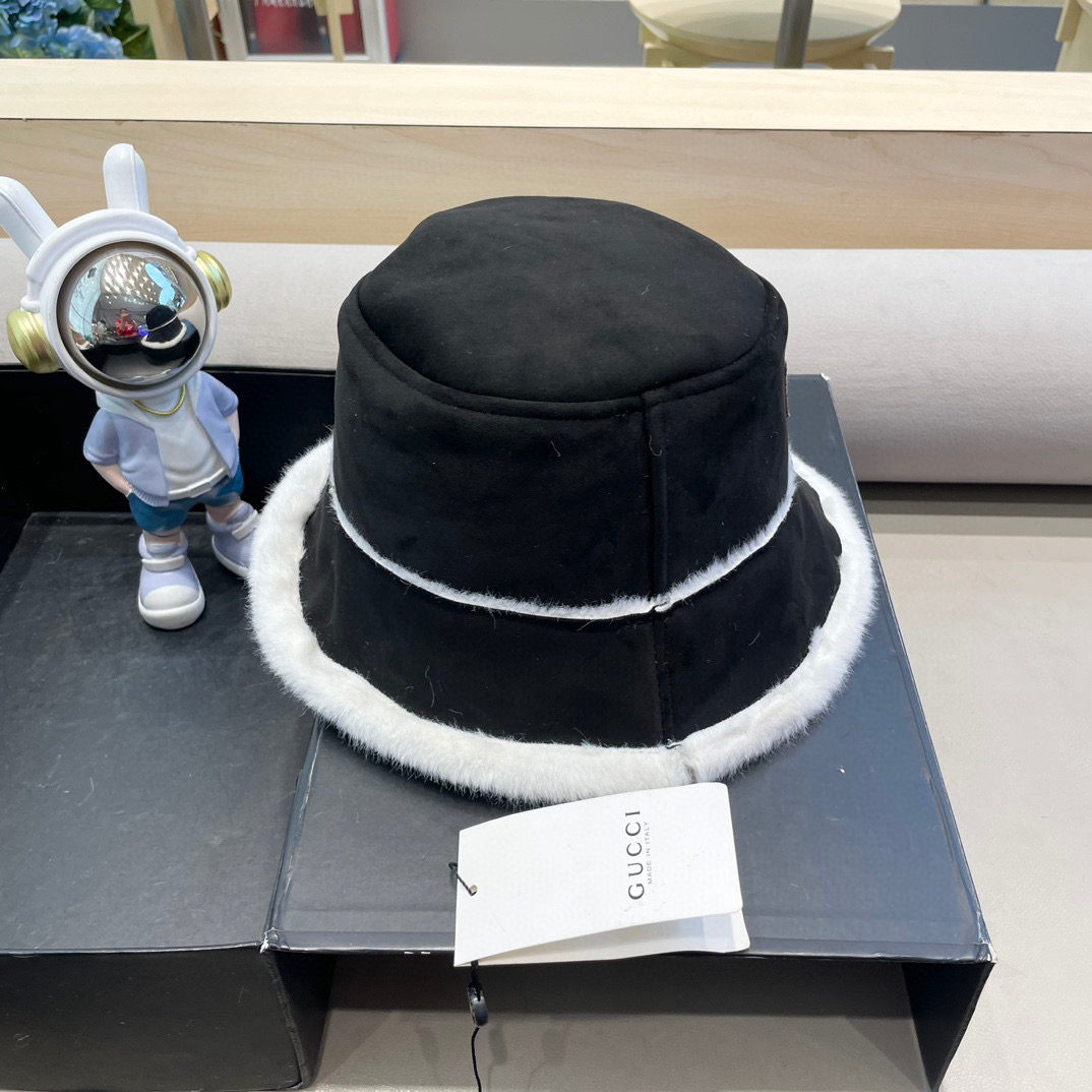 Gucci复古麂皮绒渔夫帽子女秋冬百搭加厚保暖显脸小毛绒帽遮素颜水桶帽