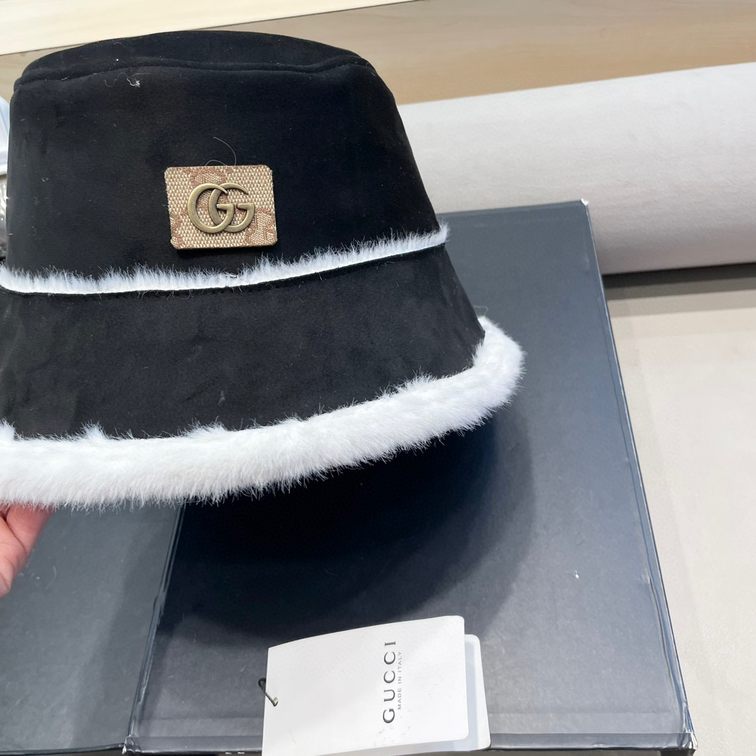 Gucci复古麂皮绒渔夫帽子女秋冬百搭加厚保暖显脸小毛绒帽遮素颜水桶帽
