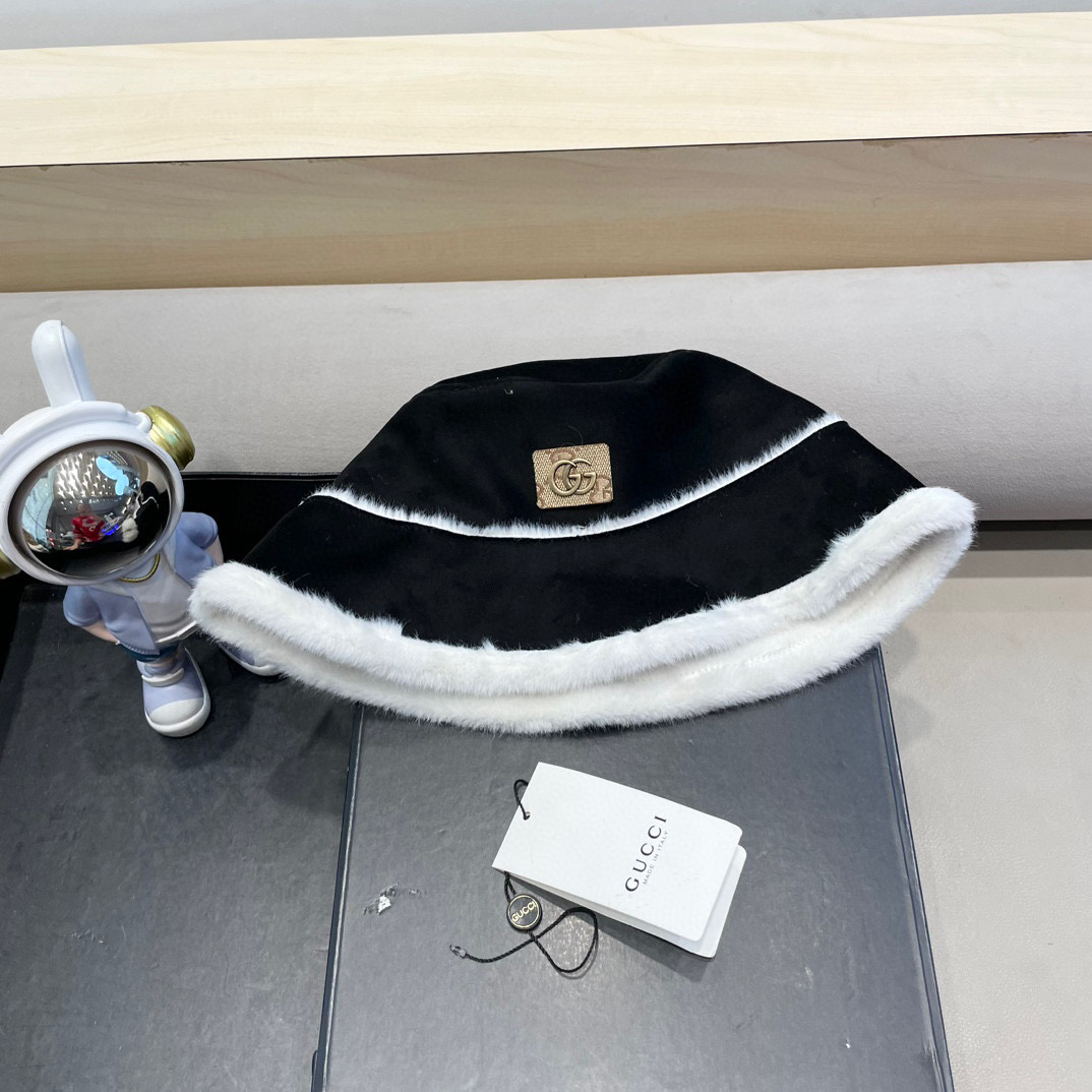 Gucci复古麂皮绒渔夫帽子女秋冬百搭加厚保暖显脸小毛绒帽遮素颜水桶帽