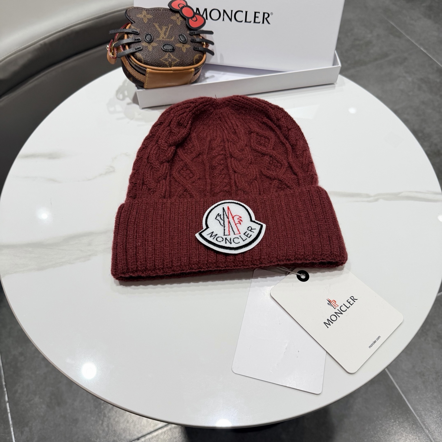 蒙口针织帽MONCLER毛线帽👍质量非常柔软舒服，保暖又时尚，简约大气，百搭款！