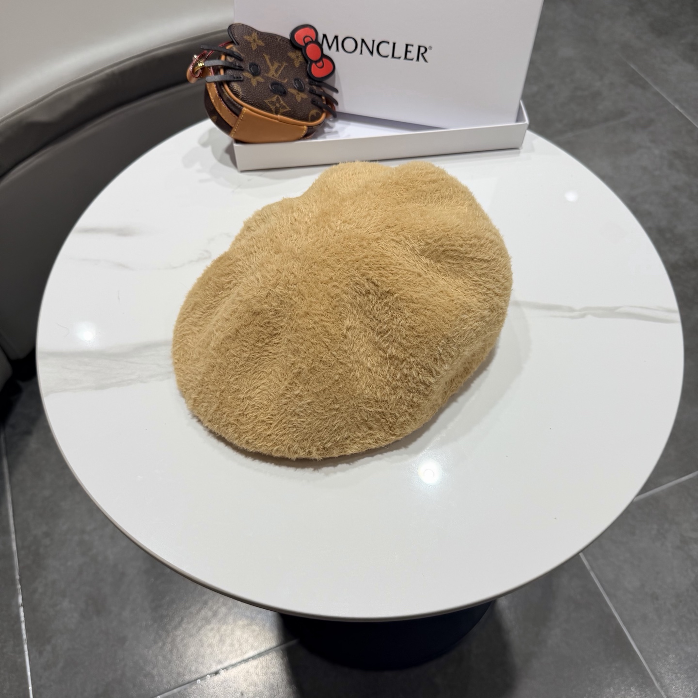 Prada普拉达2026爆款冰岛贝雷帽女冬新款ins时尚百搭日系文艺正反戴蓓蕾