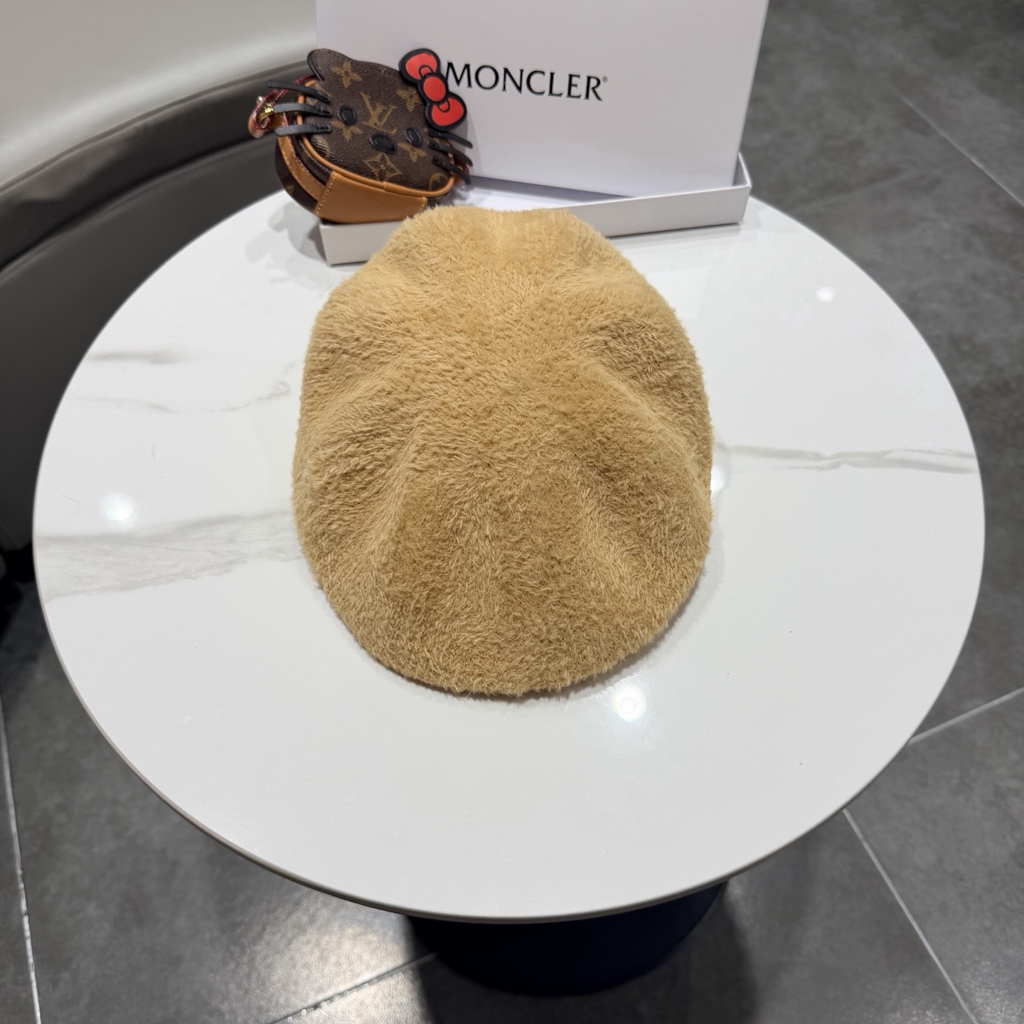 Prada普拉达2026爆款冰岛贝雷帽女冬新款ins时尚百搭日系文艺正反戴蓓蕾