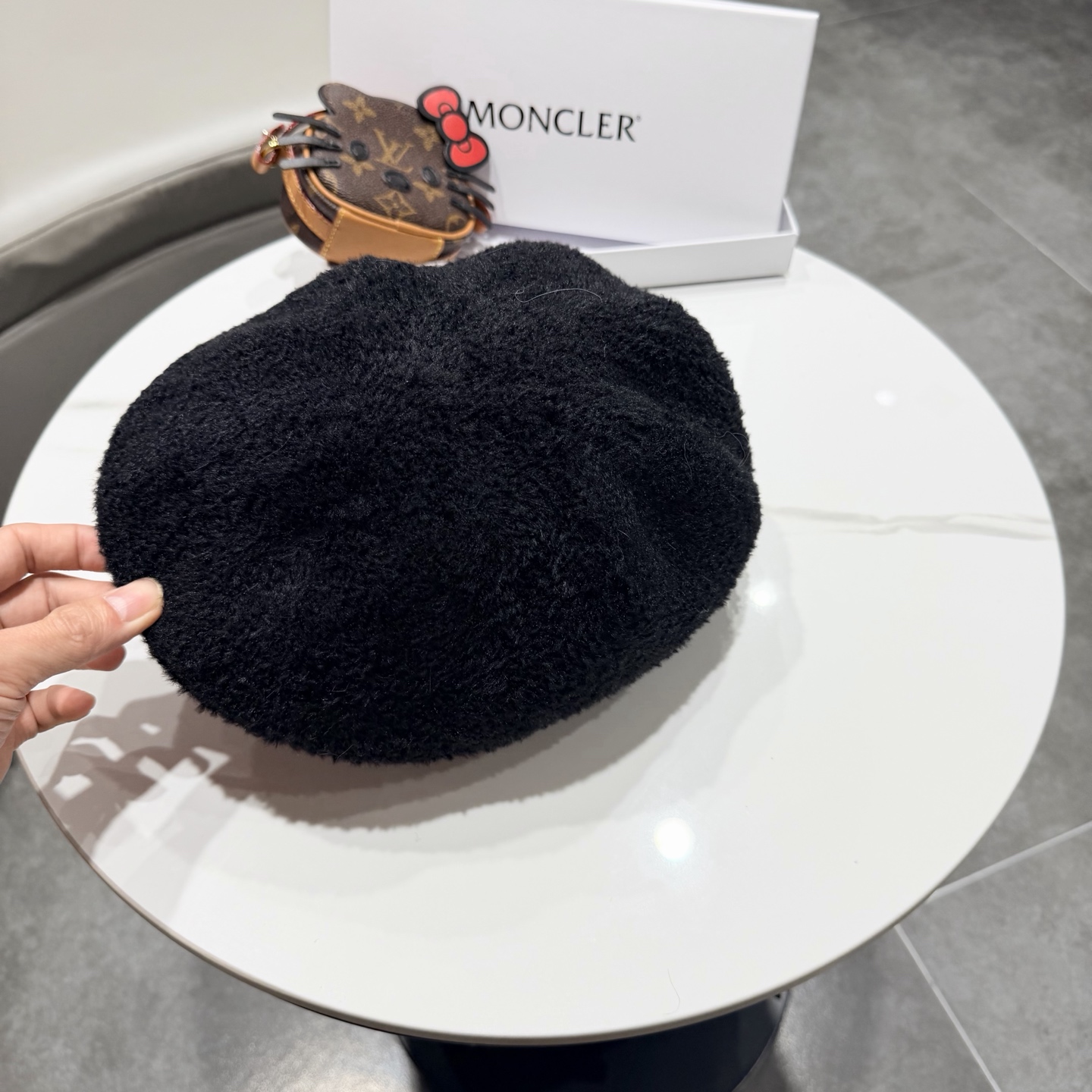 Prada普拉达2026爆款冰岛贝雷帽女冬新款ins时尚百搭日系文艺正反戴蓓蕾