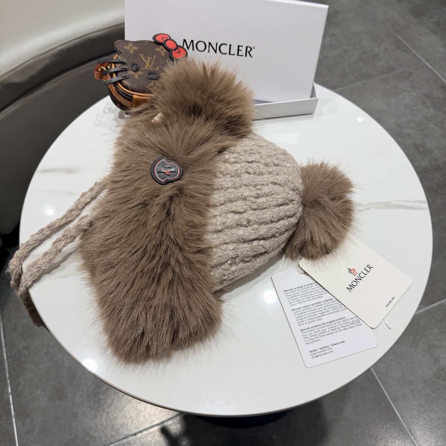 蒙口纯色毛绒雷锋帽女冬季大头围显脸小加厚保暖护耳帽针织毛线帽