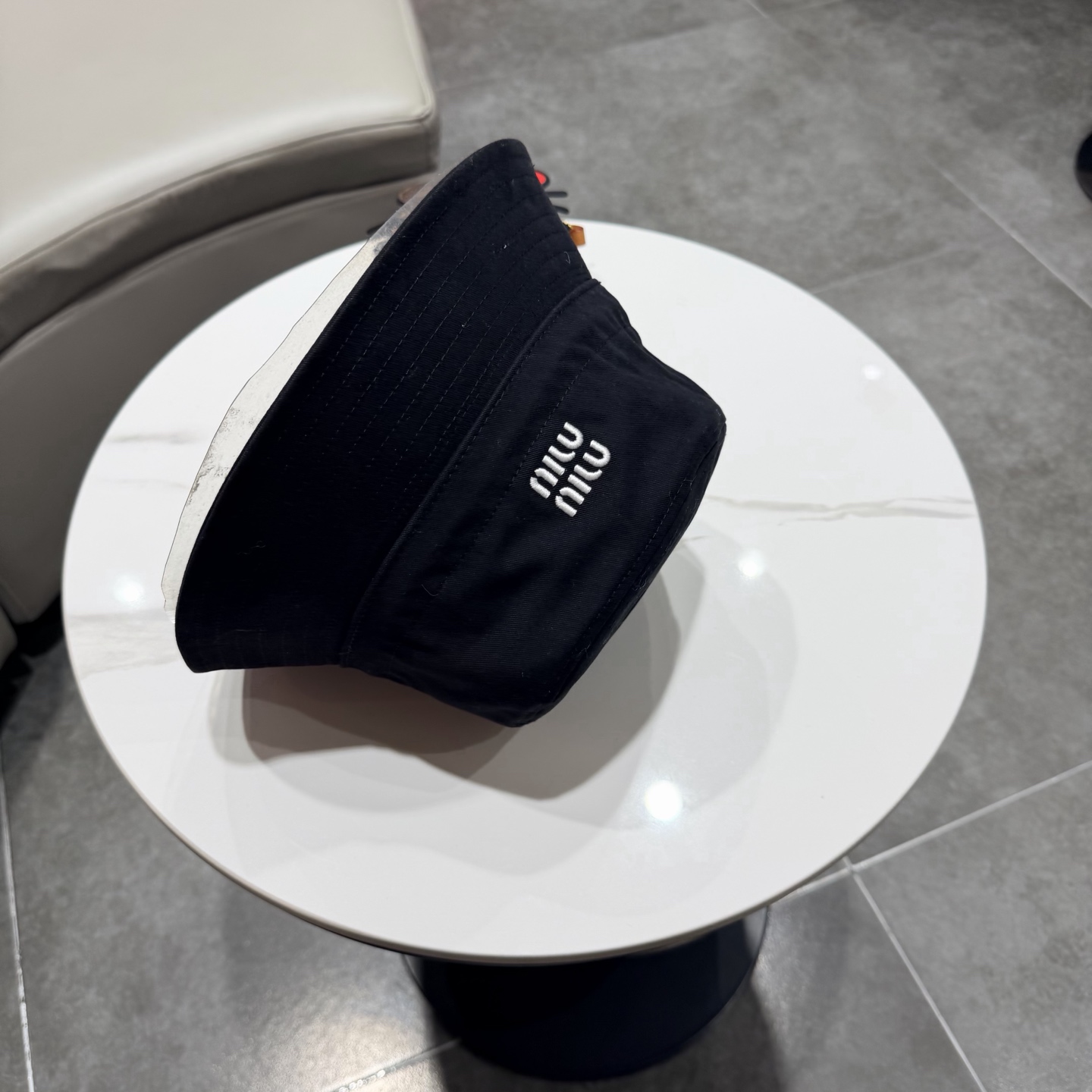 miumiu缪缪新款官网渔夫帽，头围57cm