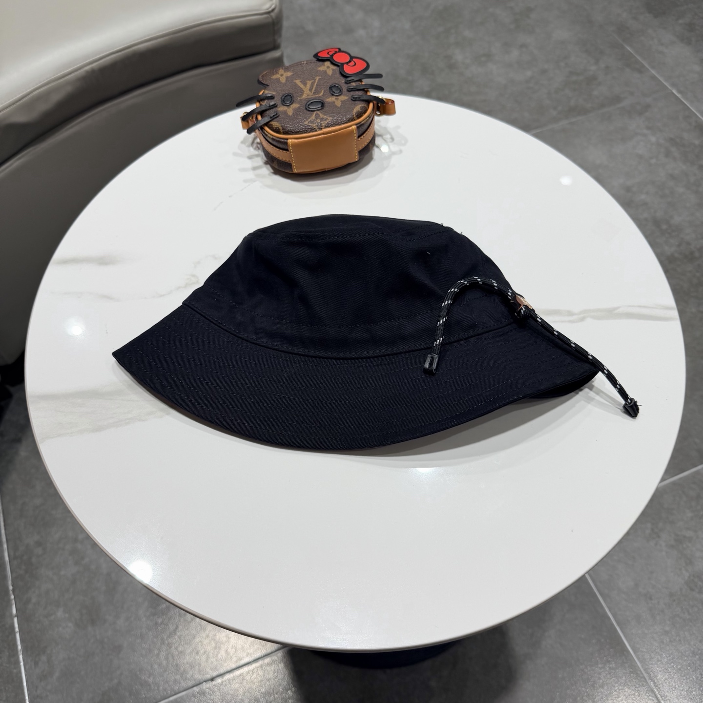 miumiu缪缪新款官网渔夫帽，头围57cm